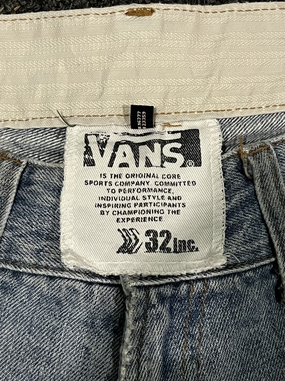 Vans × Vintage Vintage Y2K Vans Trashed Light Blue Classic Fit Jeans Size US 32 / EU 48 - 12 Thumbnail