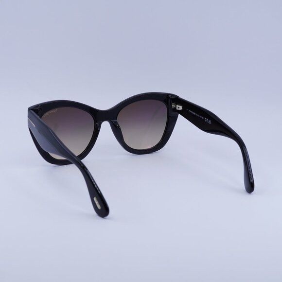 Tom Ford Tom Ford Cara FT0940 01B Sunglasses Black Cat Eye Frame Size ONE SIZE - 4 Thumbnail