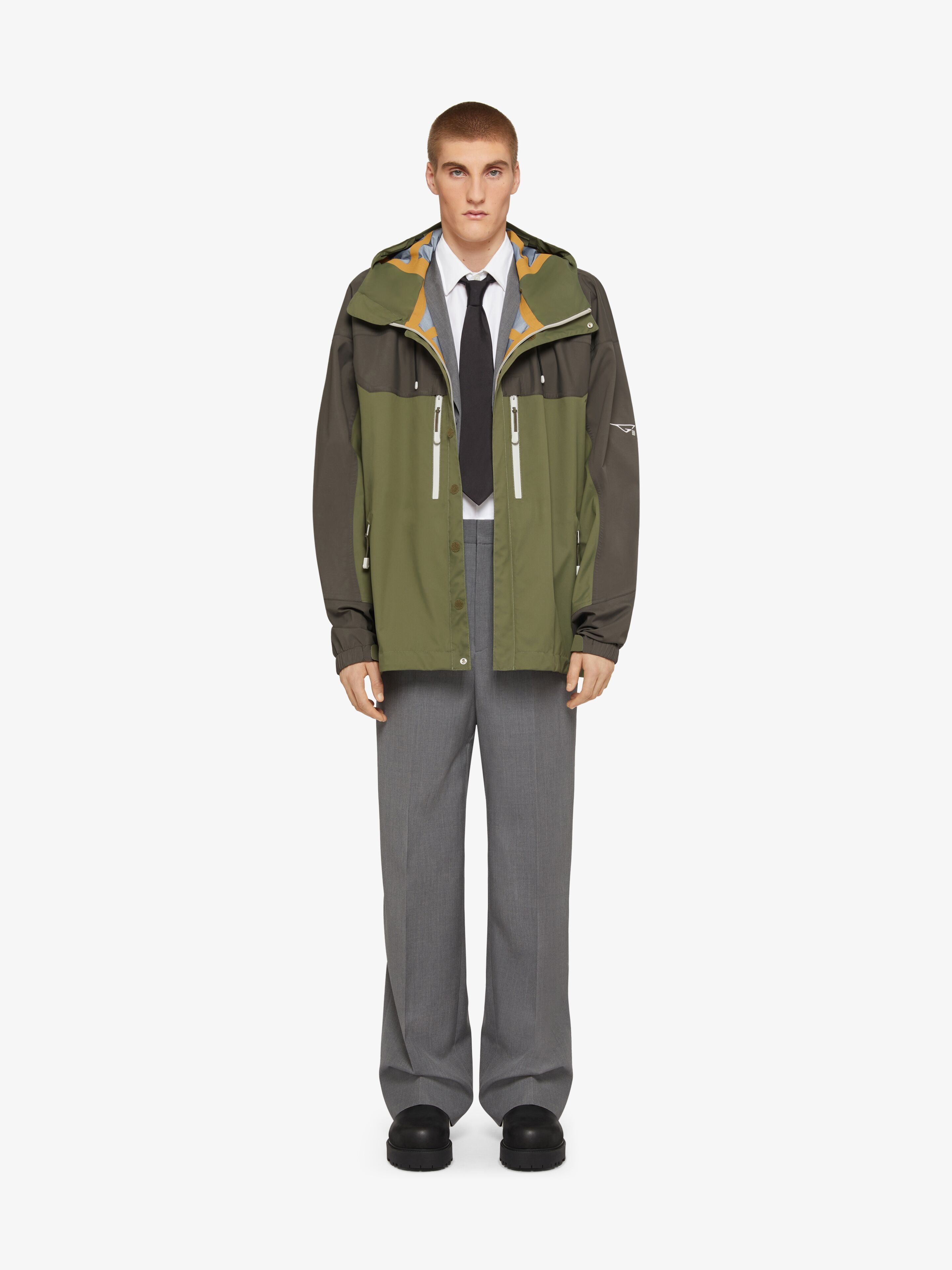 Givenchy o1w1db10325 Shell Jacket in Green Size US XS / EU 42 / 0 - 2 Thumbnail