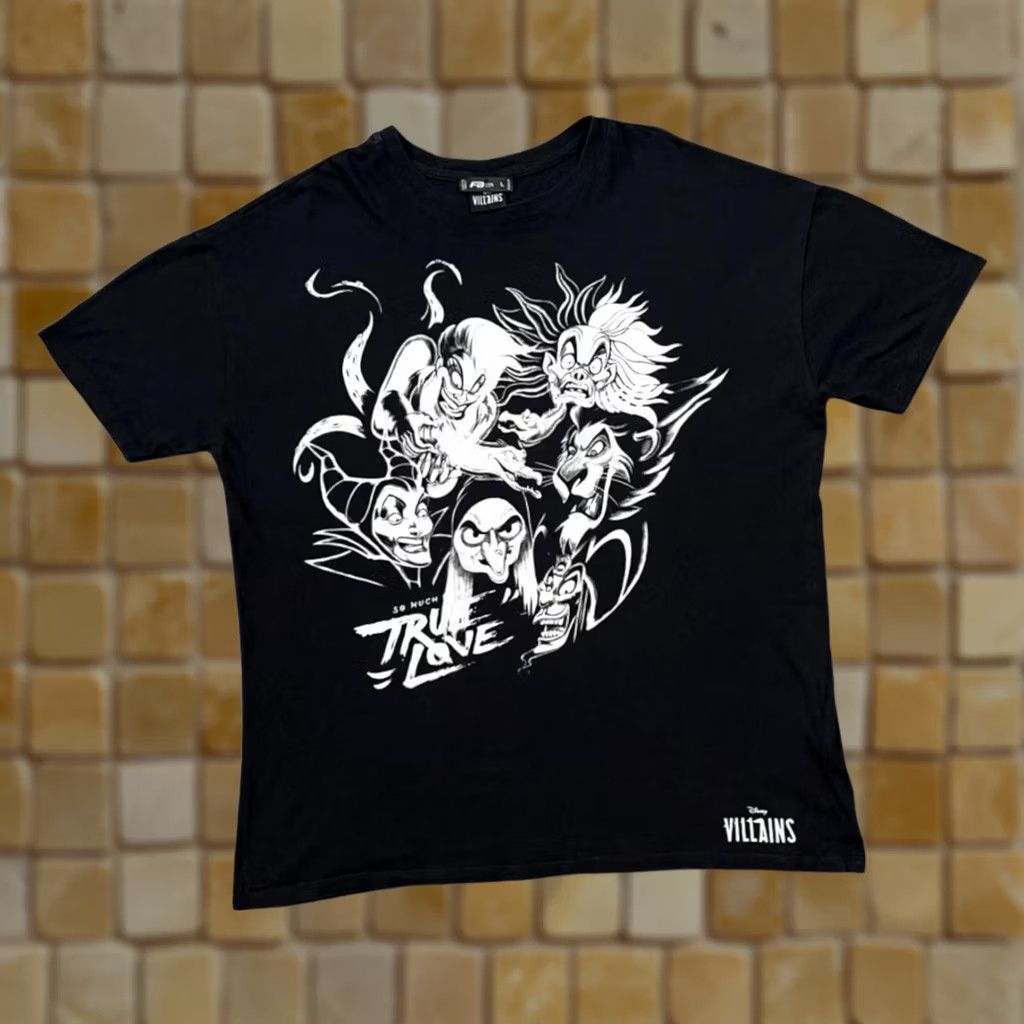 Disney FB Sister x Disney Villains "So Much For True Love" Graphic T-Shirt Large Mens Black Shirt Size US L / EU 52-54 / 3 - 1 Thumbnail