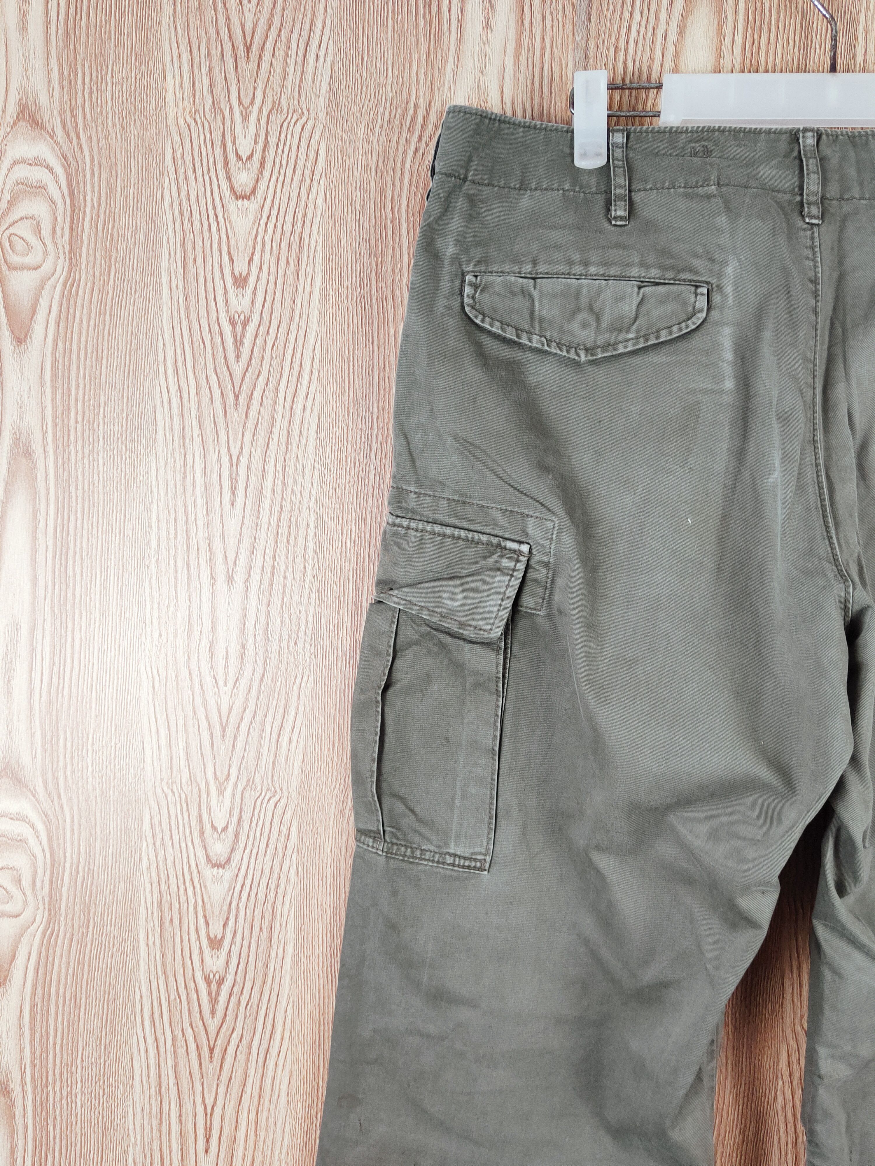 Japanese Brand Uniqlo Green Multipocket Tactical Cargo Pants #W213 Size US 35 - 8 Thumbnail