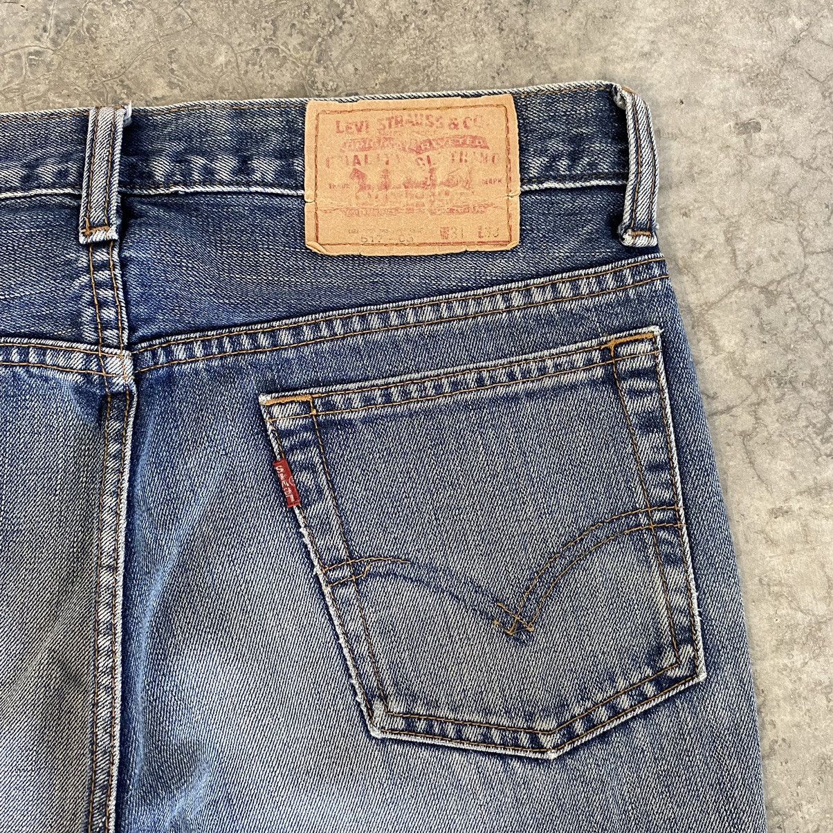Levi's Vintage Levis 517 Faded Blue Bootcut Flared Jeans Size US 30 / EU 46 - 19 Thumbnail