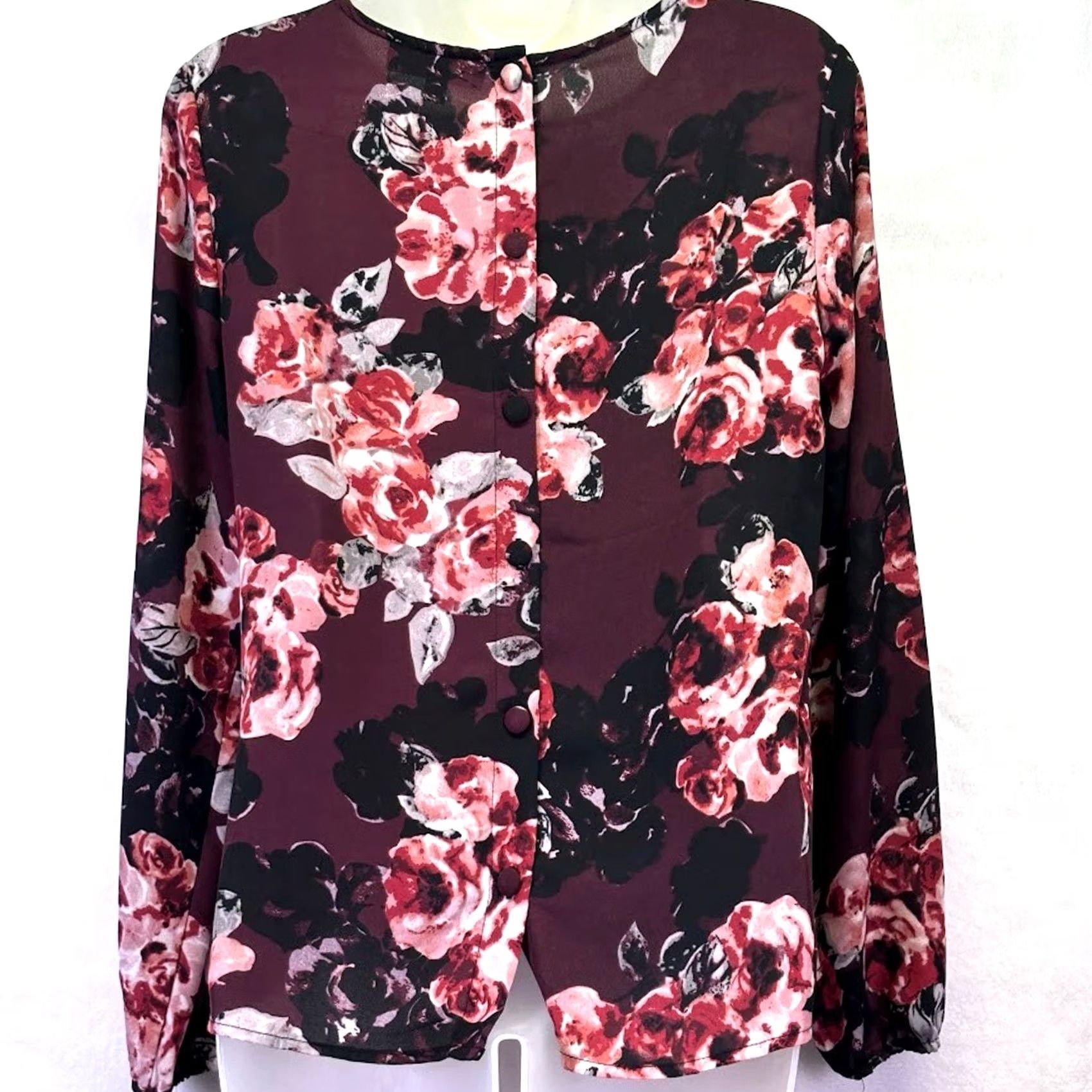 Vintage Philosophy Blouse XS Long Sleeve Round Neck Back Button Shirred Cuffs Solid Burgundy Floral 100% Polyester Women’s Shirt Casual Workwear Size XS / US 0-2 / IT 36-38 - 3 Thumbnail