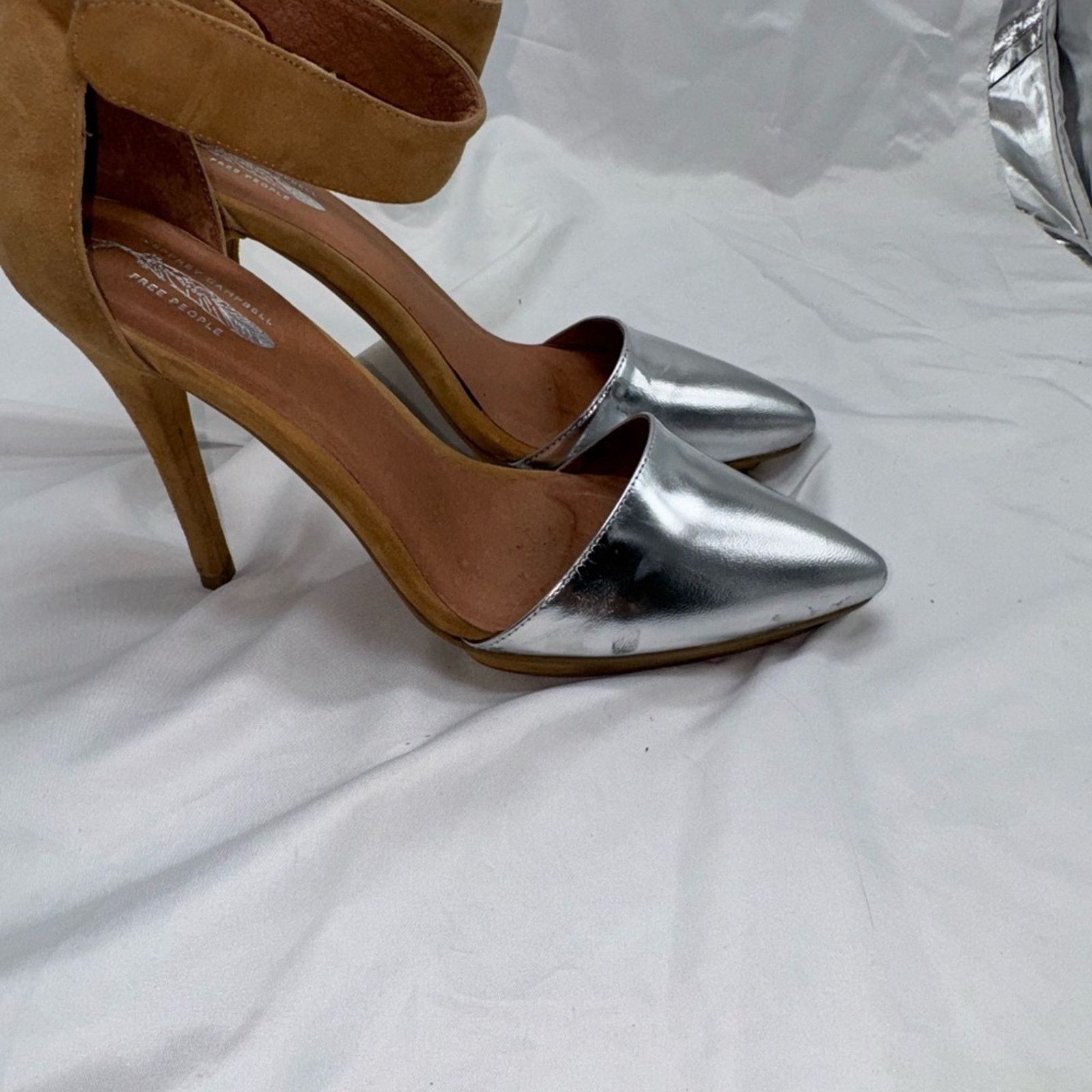Jeffrey Campbell Jeffrey Campbell for Free People Silver and Tan Heels Size US 8.5 / IT 38.5 - 4 Thumbnail