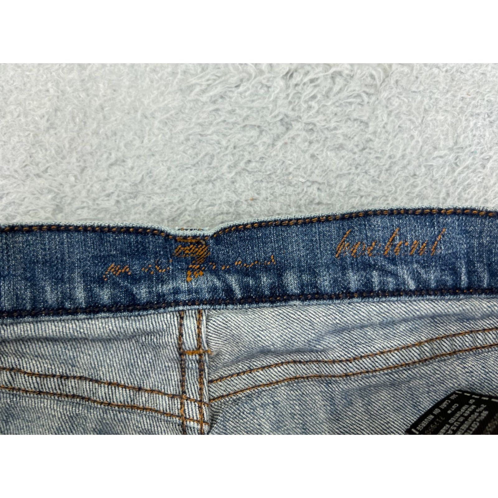 7 For All Mankind 7 For All Mankind Jeans Women 28 Blue Denim Bootcut Raw Hem Distressed Cotton Size 28" / US 6 / IT 42 - 3 Thumbnail