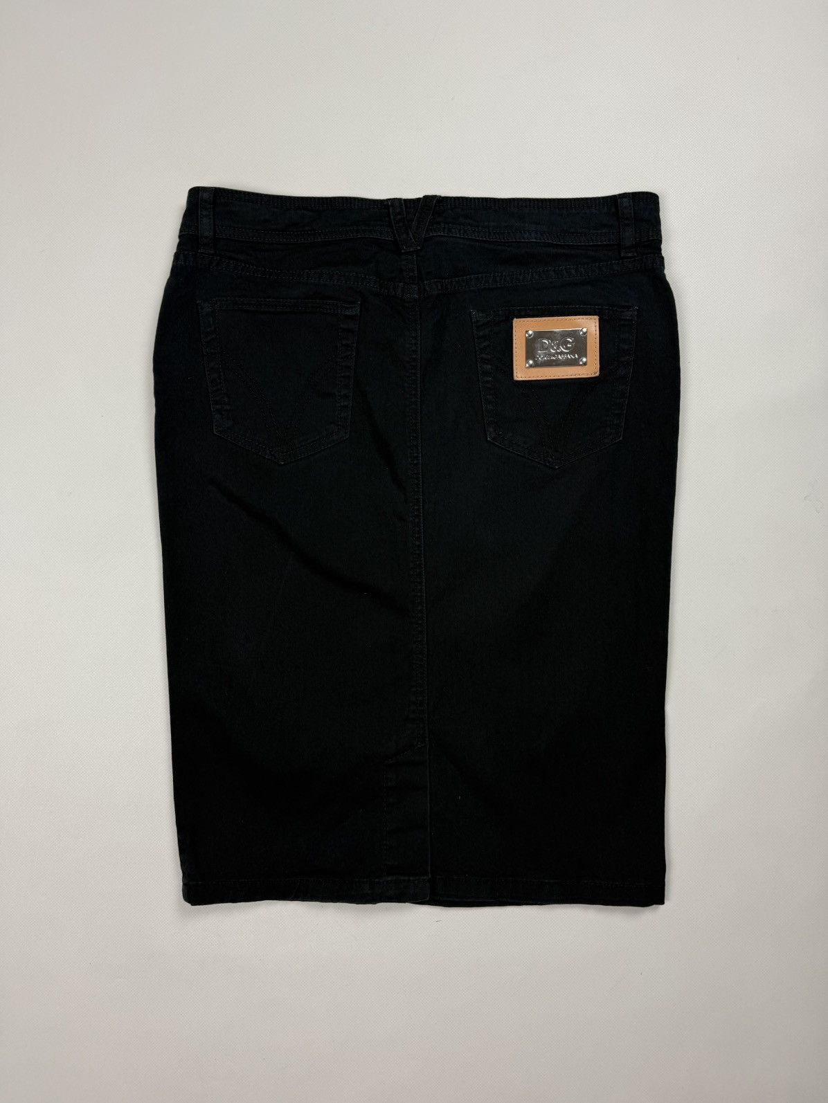 Dolce & Gabbana Dolce & Gabbana Vintage Y2K Metalo Logo Ladies Pencil Skirt Size 27" / US 4 / IT 40 - 16 Thumbnail