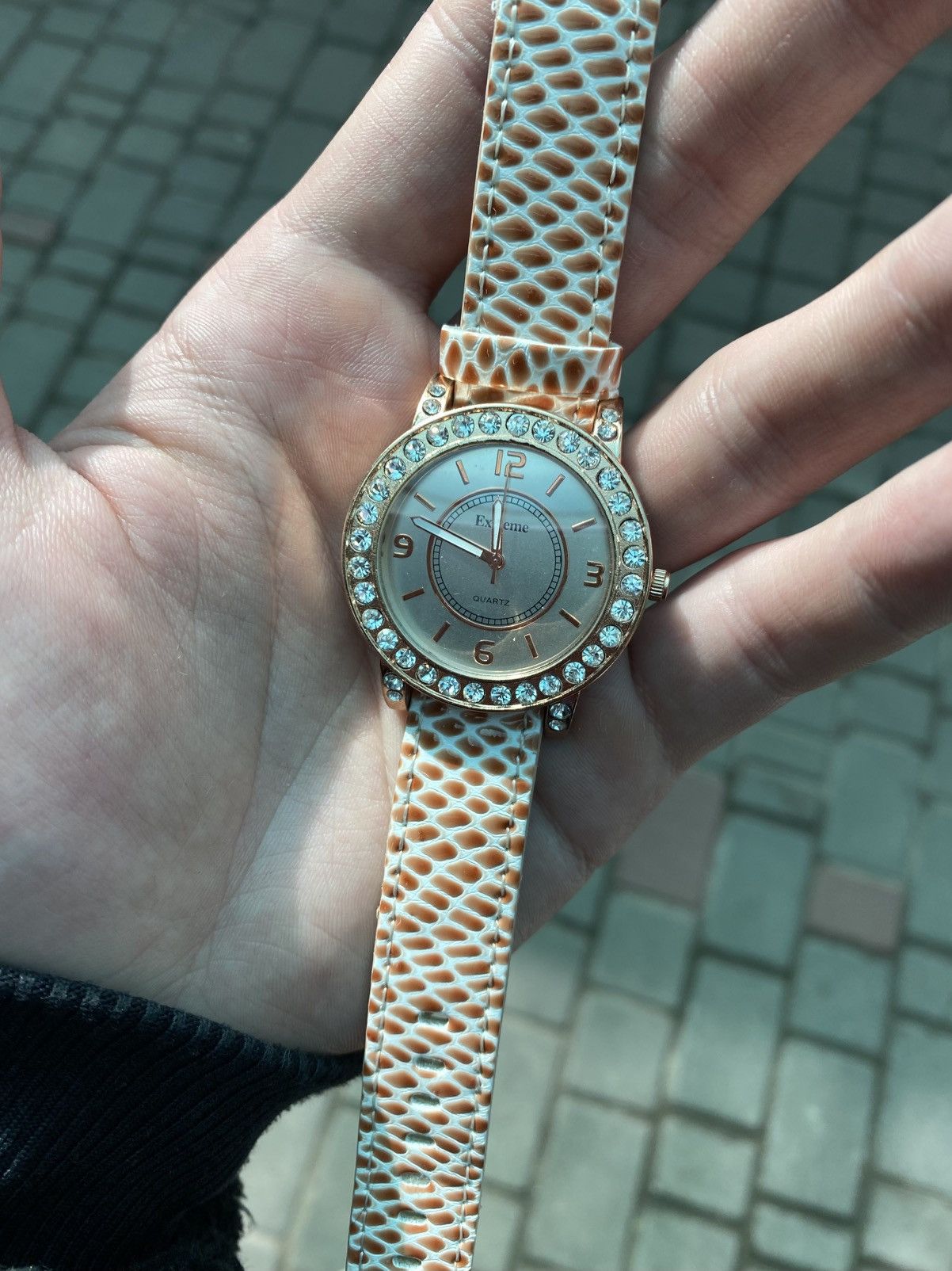 Japanese Brand Rare Futuristic Extreme Crystal Rose Gold Watch Size ONE SIZE - 2 Thumbnail