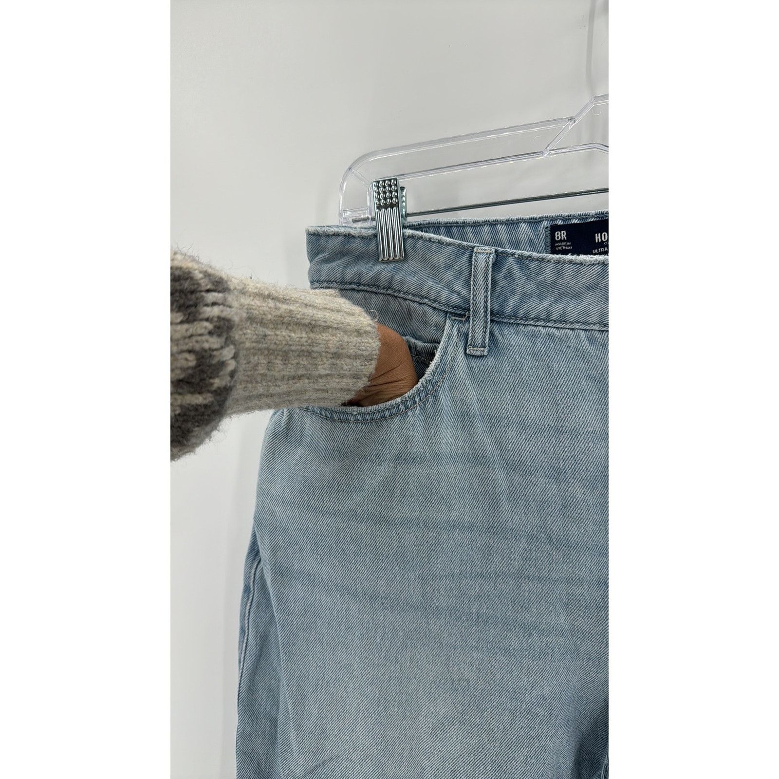 Hollister Hollister ultra high ride baggy light was wide leg jeans Size 30" / US 8 / IT 44 - 4 Thumbnail