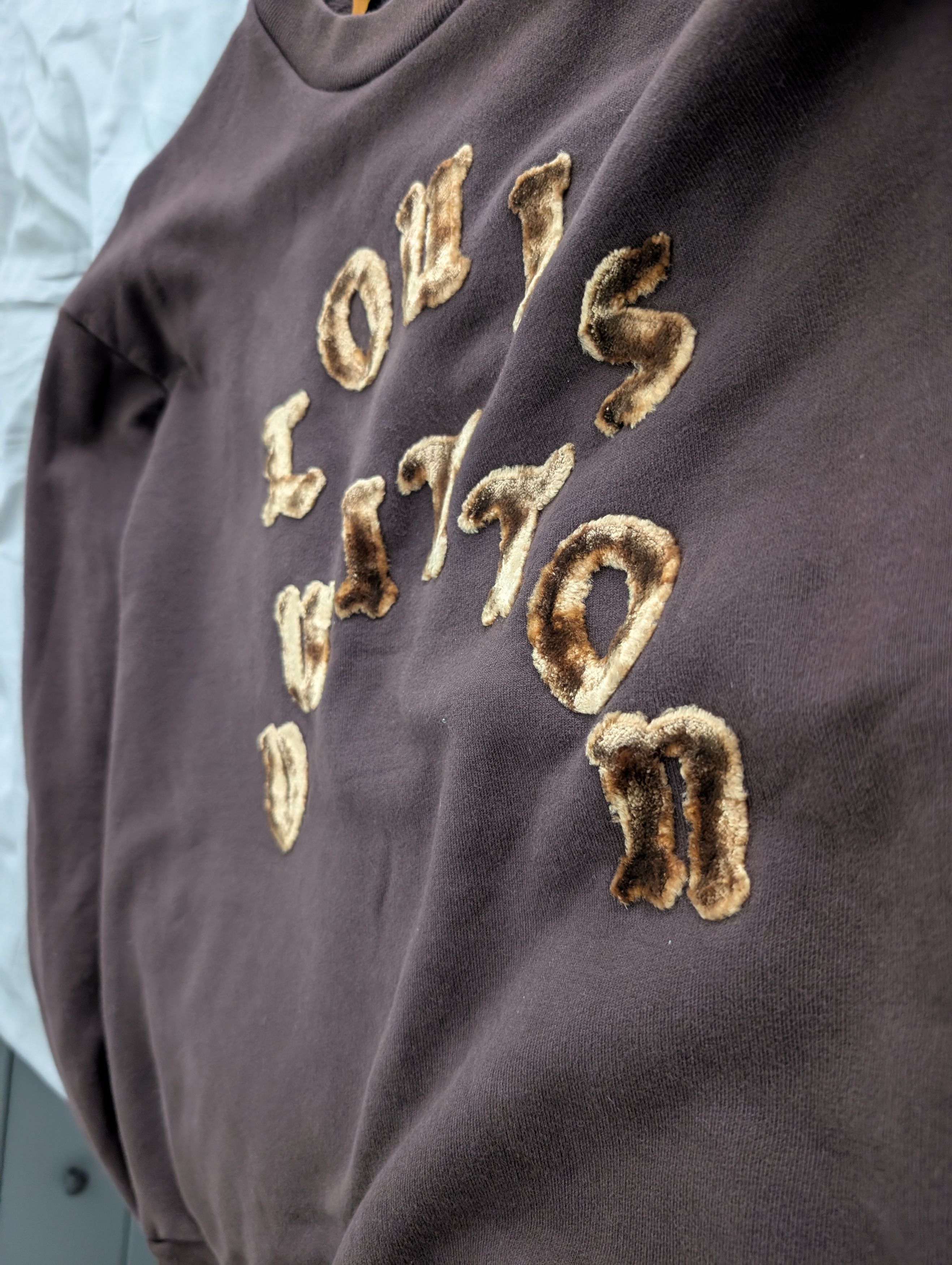 Louis Vuitton Louis Vuitton tuffetage logo sweatshirt Size US S / EU 44-46 / 1 - 9 Thumbnail