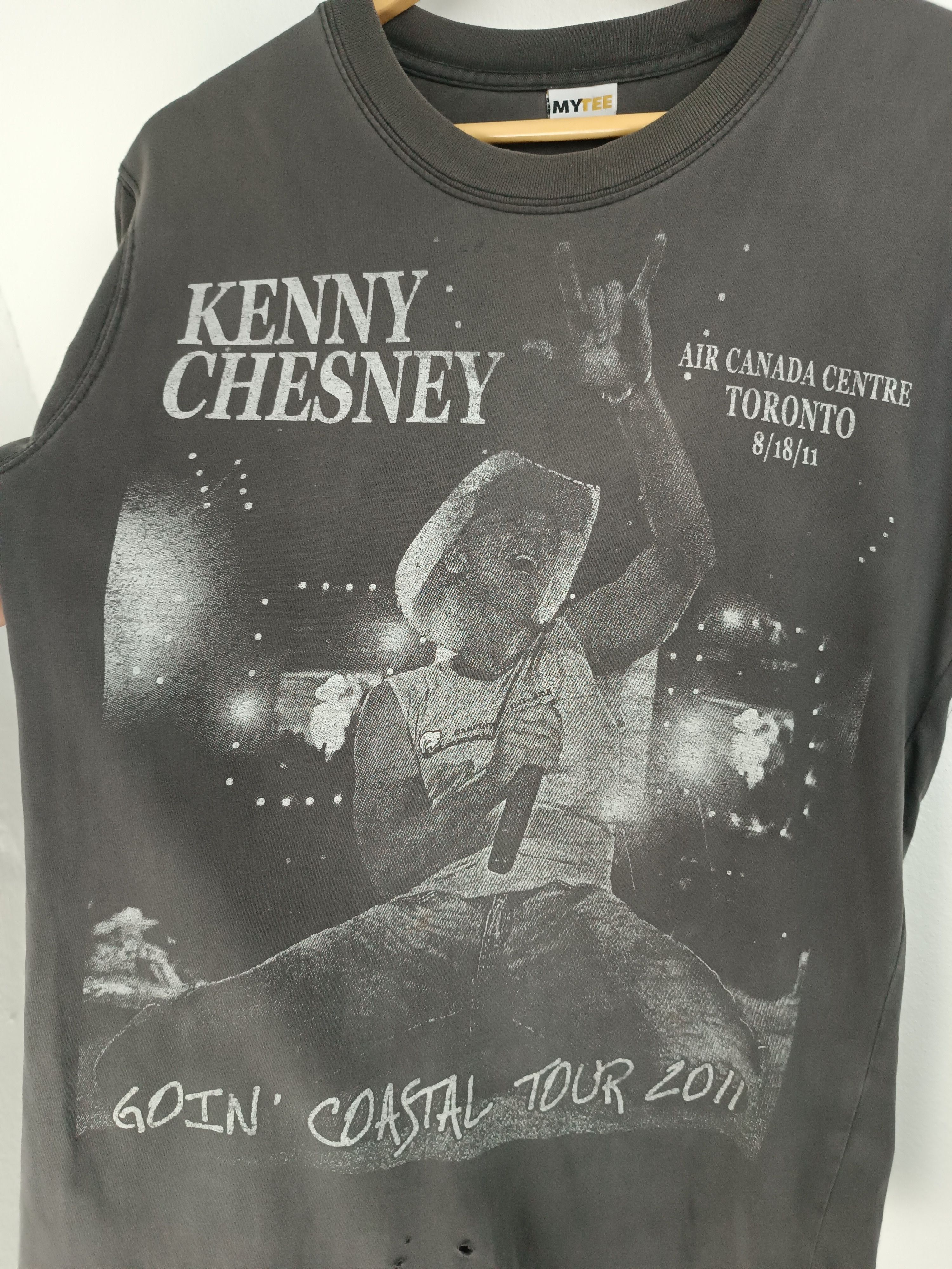 Band Tees THRASHED FADED VINTAGE '11 KENNY CHESNEY TOUR TEE COUNTRY Size US S / EU 44-46 / 1 - 10 Thumbnail