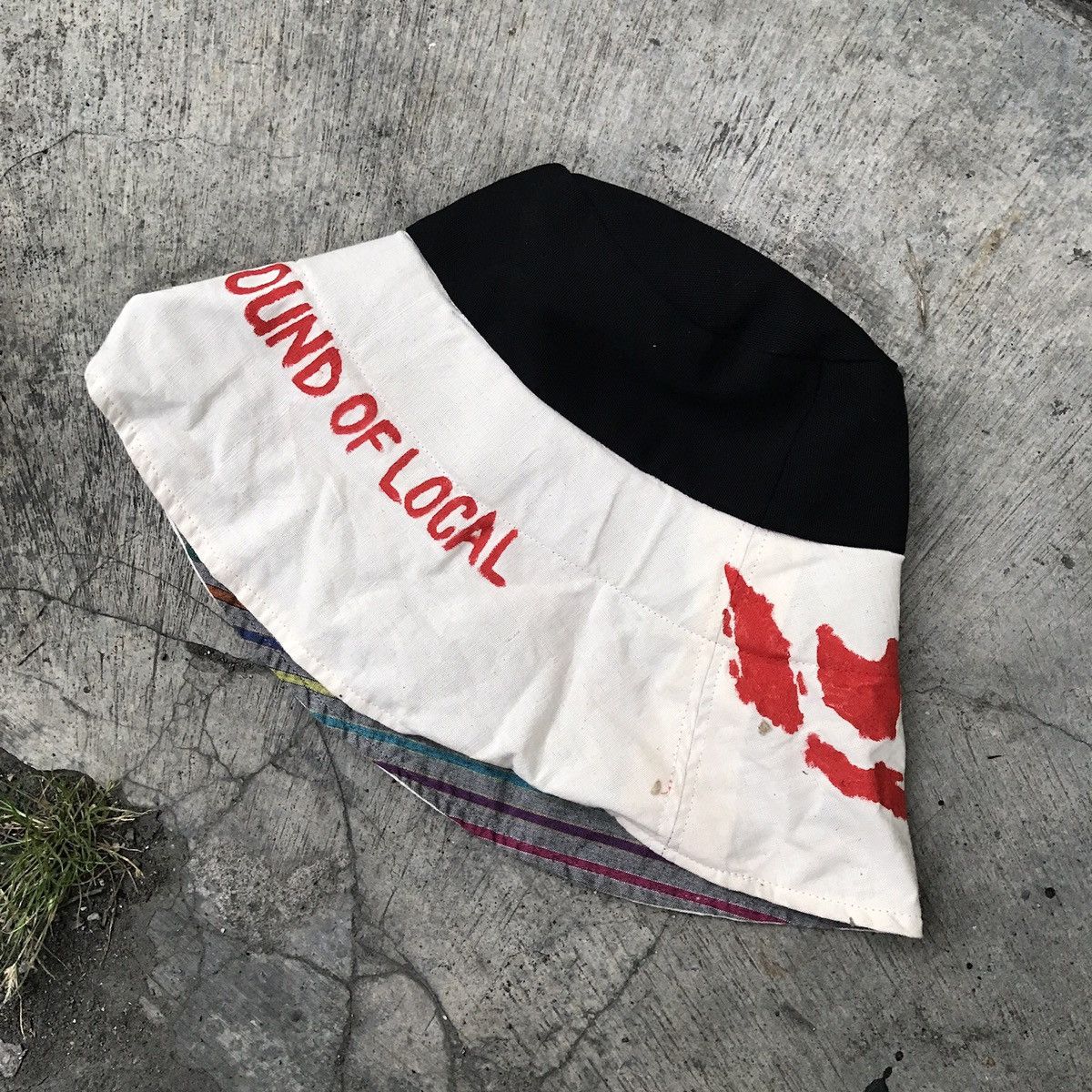 Solid & Striped Indonesia map art. Reversible buckets hat Size ONE SIZE - 2 Thumbnail