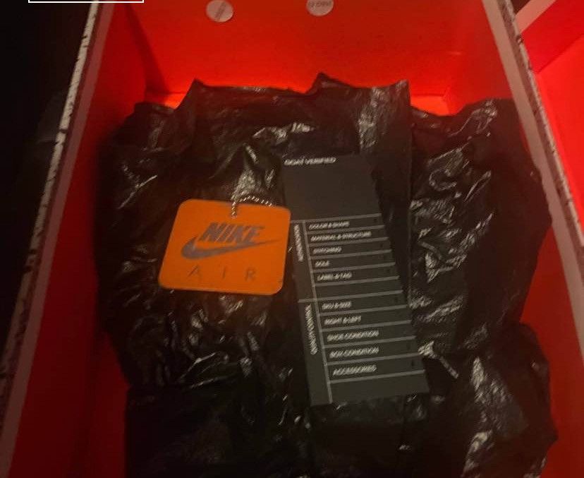 Jordan Brand × Nike Jordan 4 retro bred 2019 Size US 7.5 / EU 40-41 - 8 Thumbnail