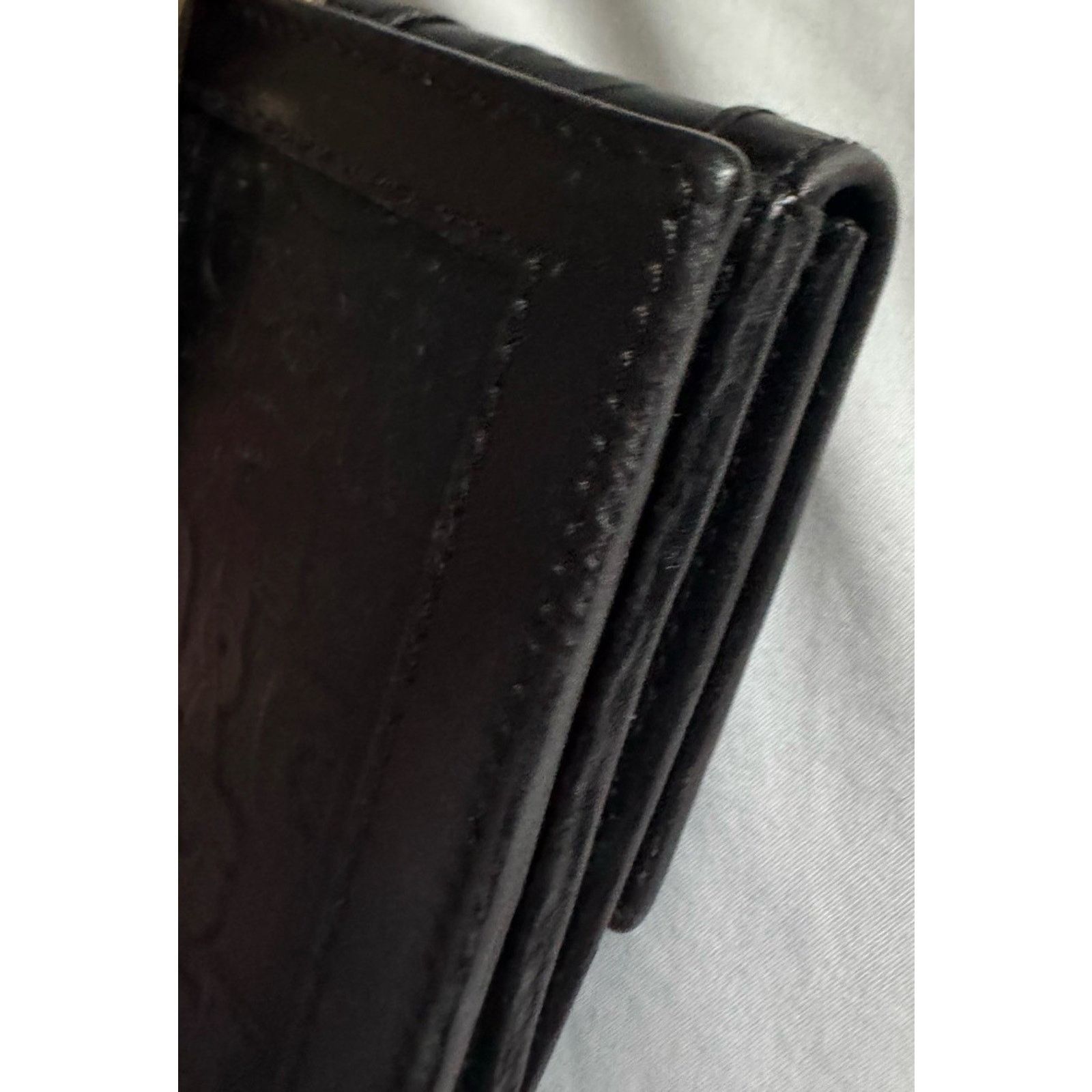 Gucci Gucci Leather Wallet With Belt Buckle Clasp Luxe Beautiful Size ONE SIZE - 17 Thumbnail