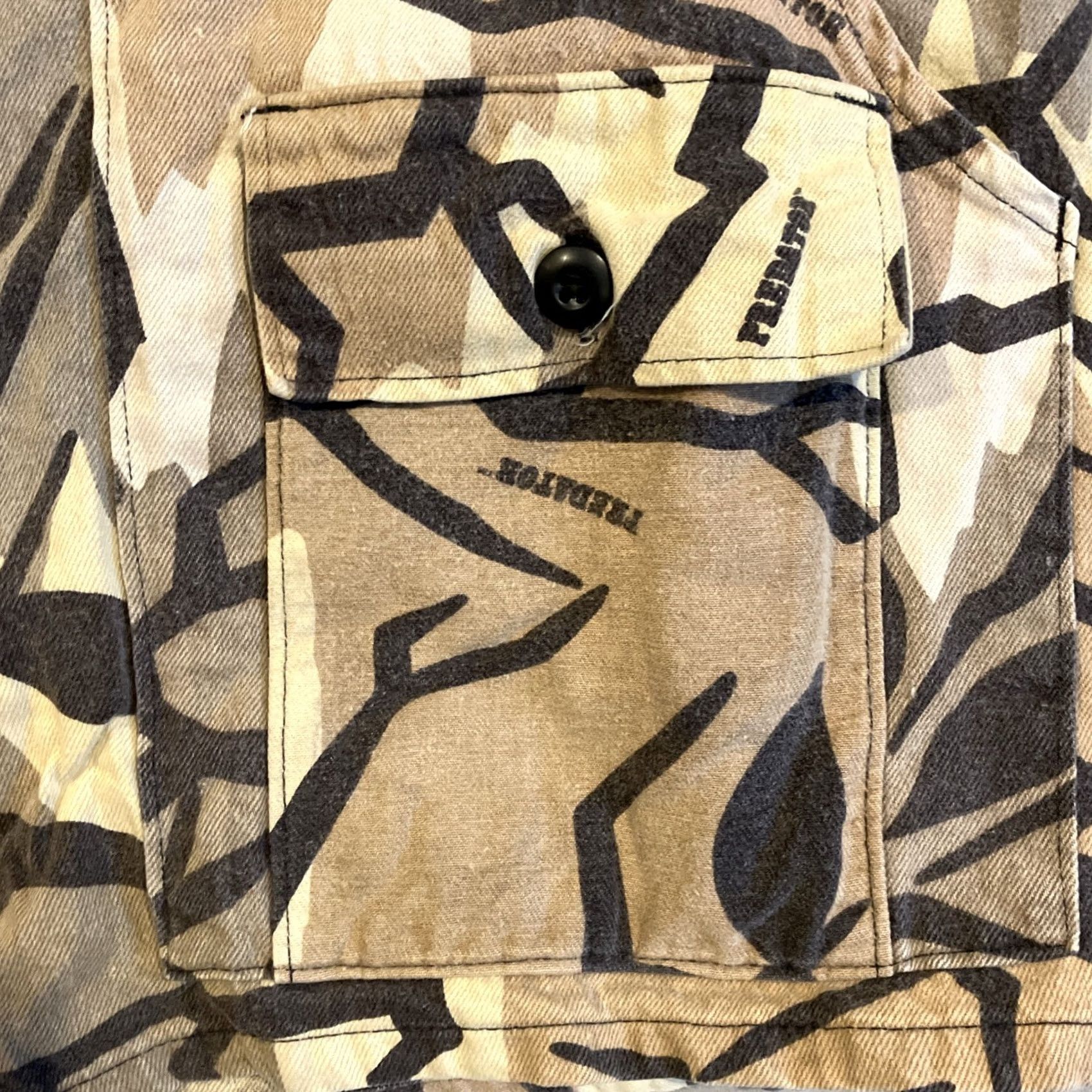 Vintage VINTAGE Predator Camouflage Full Zip Hunting Coat Men's Large Coat Size US L / EU 52-54 / 3 - 2 Thumbnail