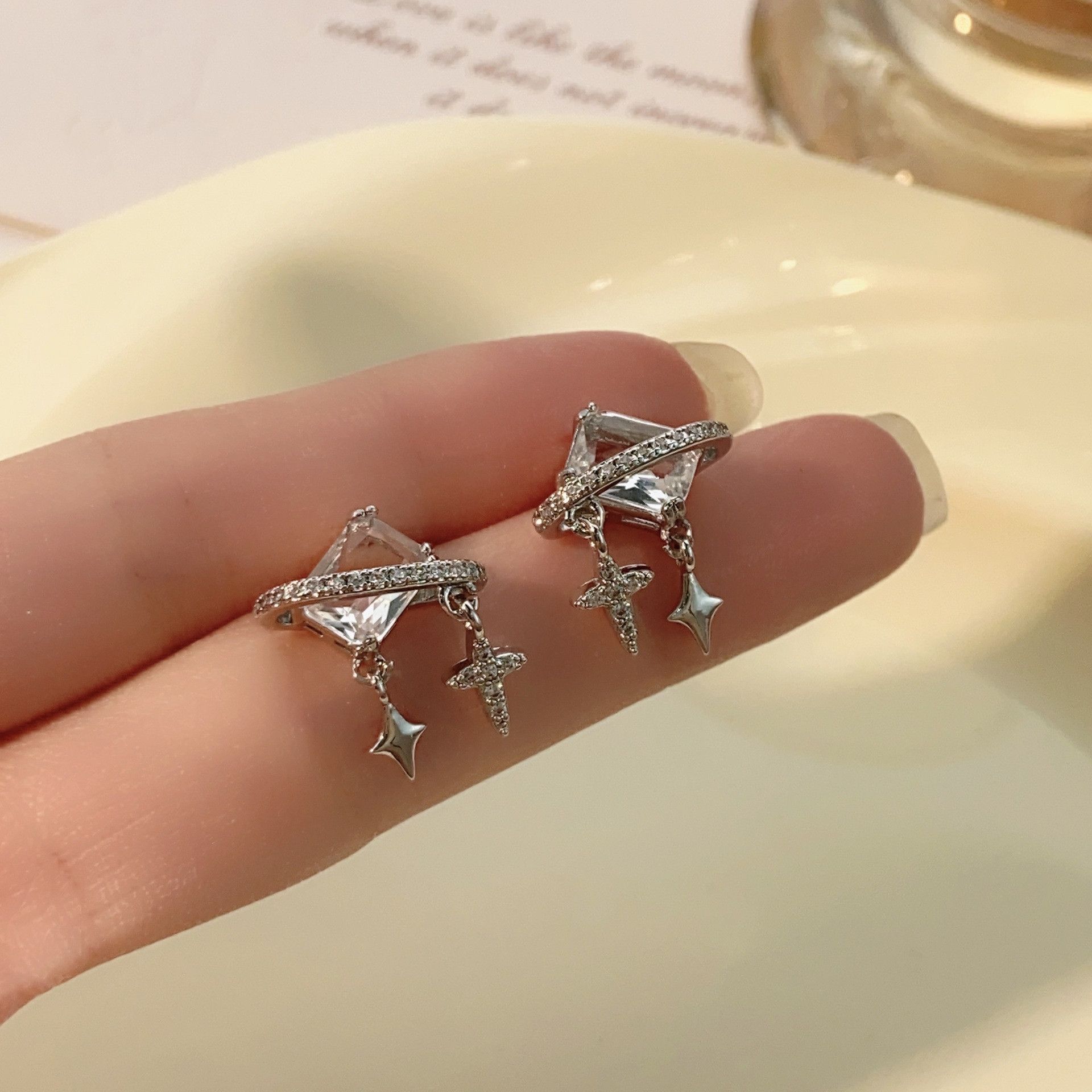 Jewelry Star Rare Earrings One Pairs Chrome Jewelry Size ONE SIZE - 4 Thumbnail