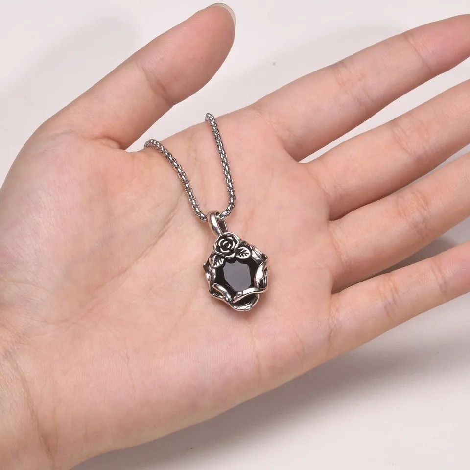 Jewelry Black Stone Rose Necklace Size ONE SIZE - 2 Thumbnail