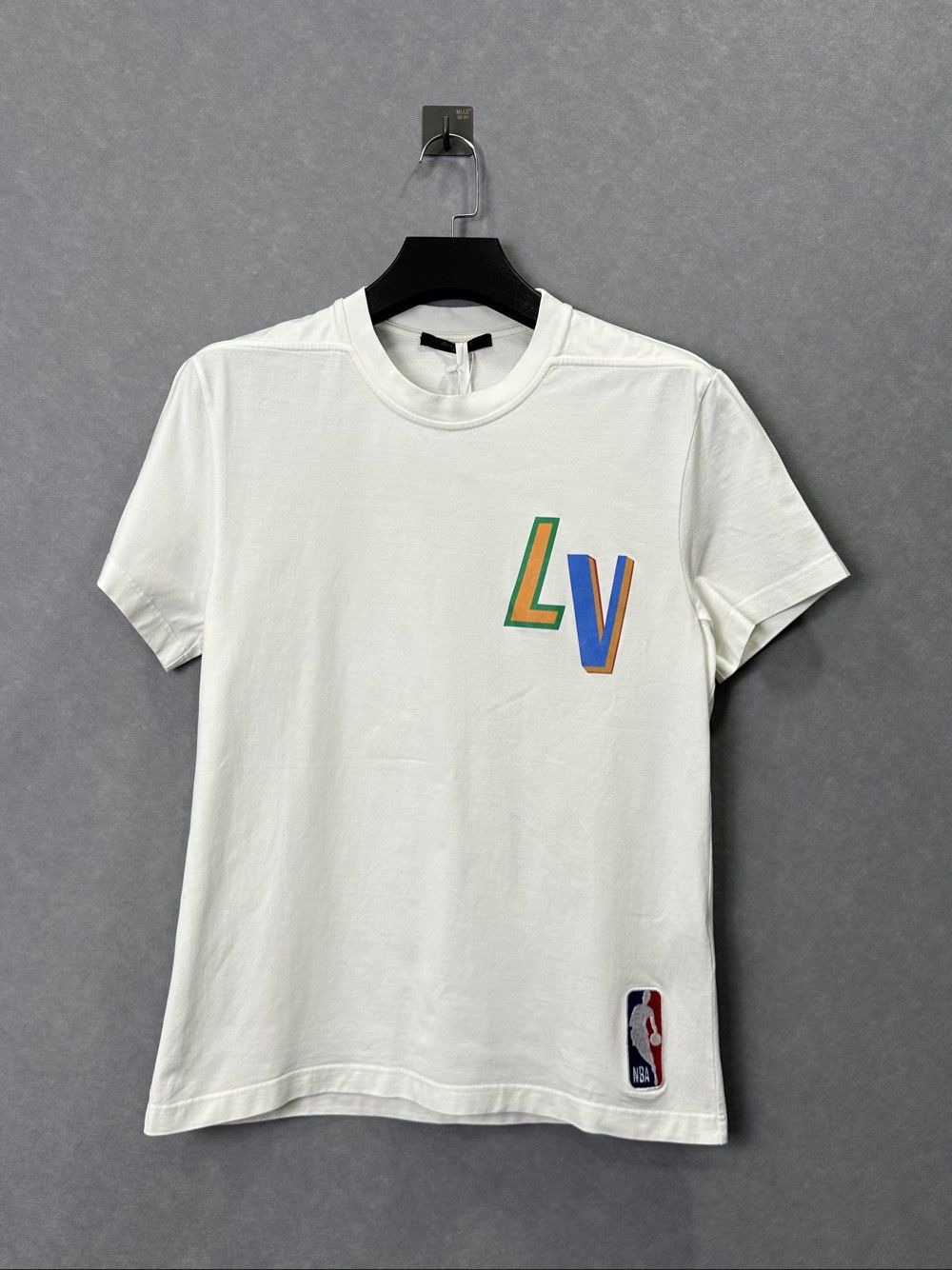 Louis Vuitton Louis Vuitton x NBA Logo T-Shirt Size S Size US S / EU 44-46 / 1 - 1 Thumbnail