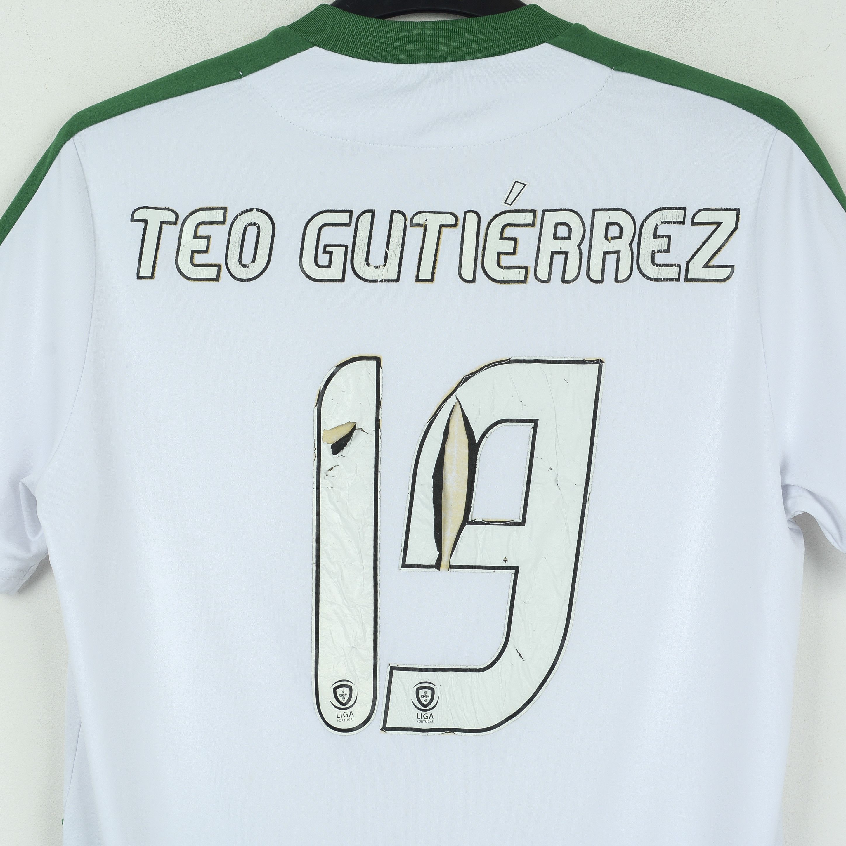 Macron Sporting CP Men M Special 2015 2016 Shirt #19 Teo Gutierrez Size US M / EU 48-50 / 2 - 6 Thumbnail