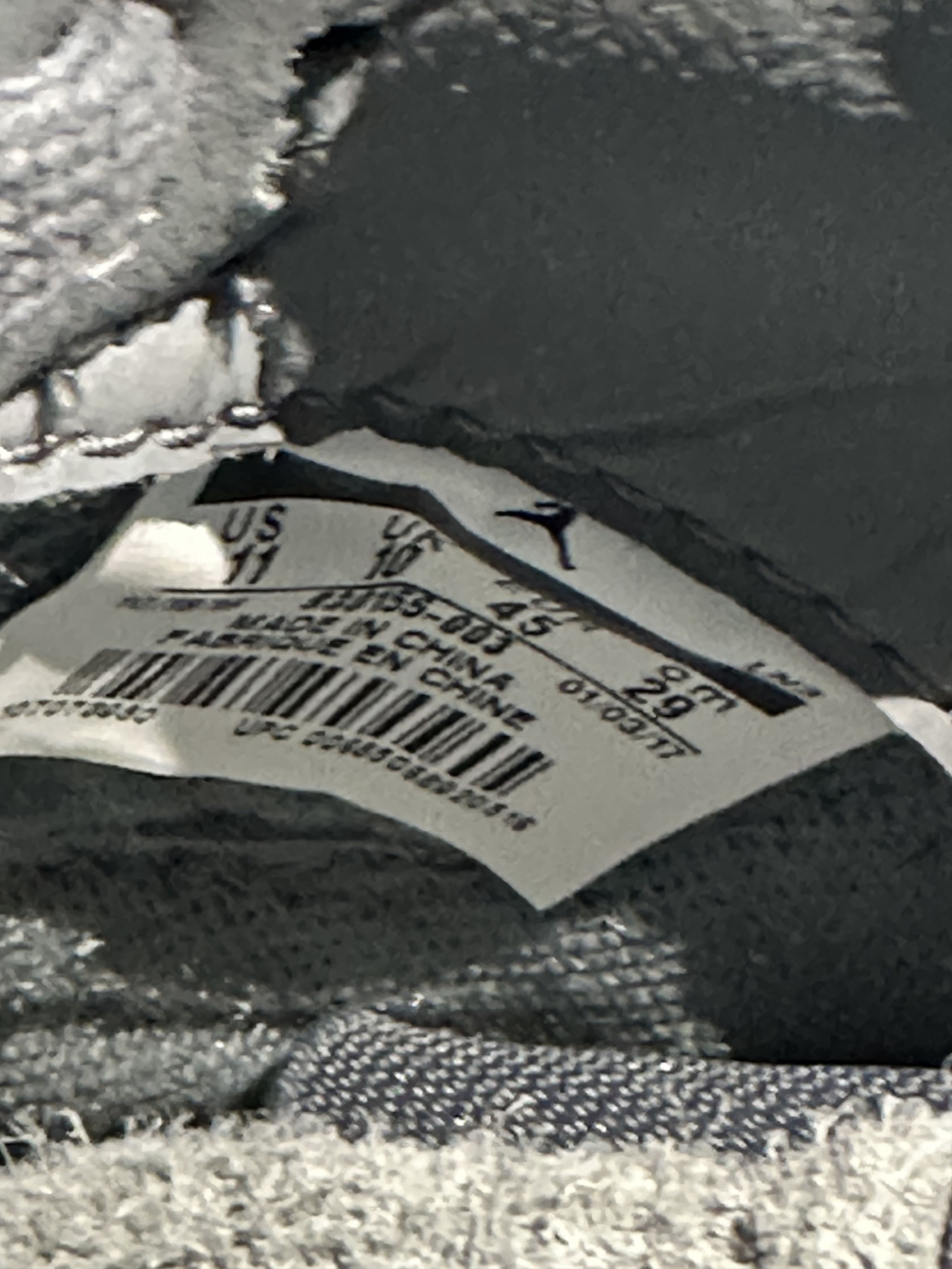 Jordan Brand JORDAN 4 RETRO KAWS Size US 11 / EU 44 - 14 Thumbnail