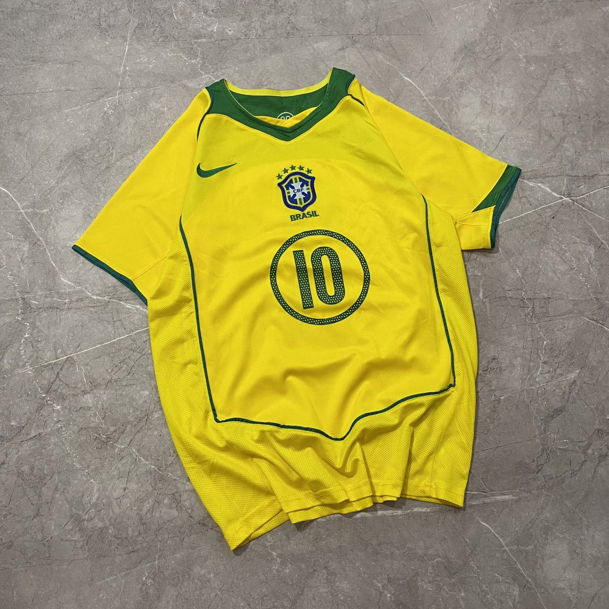 Nike RONALDINHO ! VINTAGE NIKE BRAZIL TEE SOCCER JERSEY 00s Size US M / EU 48-50 / 2 - 1 Thumbnail