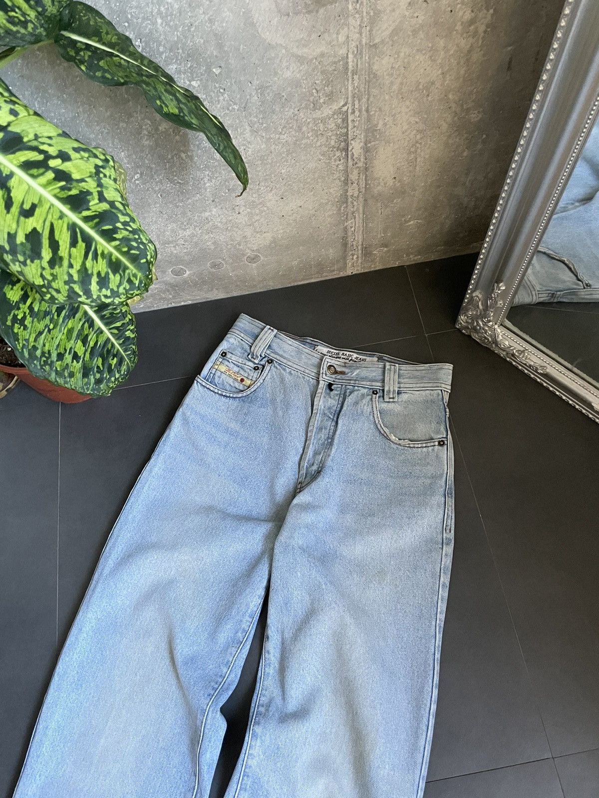 Diesel Vintage Diesel Jeans Dirty Pants Faded Denim Distressed Y2K Size US 28 / EU 44 - 11 Thumbnail
