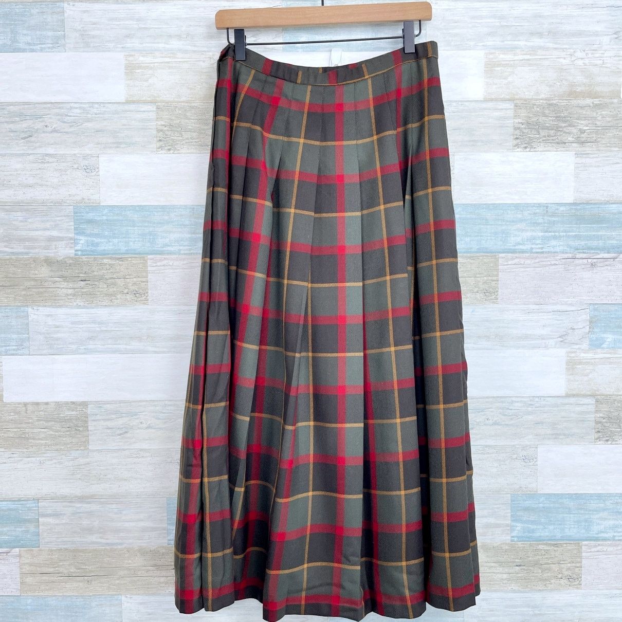 Pendleton Pendleton Vintage Wool Pleated Maxi Skirt Green Plaid USA 12 Size 34" / US 12 / IT 48 - 5 Thumbnail
