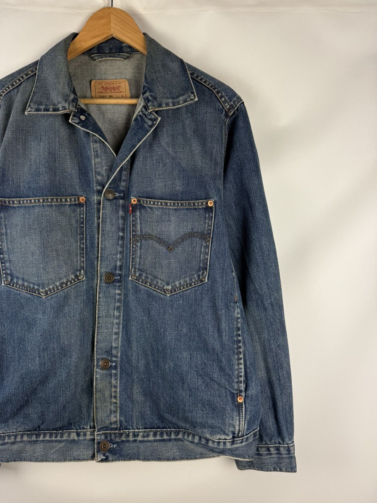 Levi's Levi’s Vintage 70511 Men’s Denim Trucker Jacket Size L Size US L / EU 52-54 / 3 - 3 Thumbnail