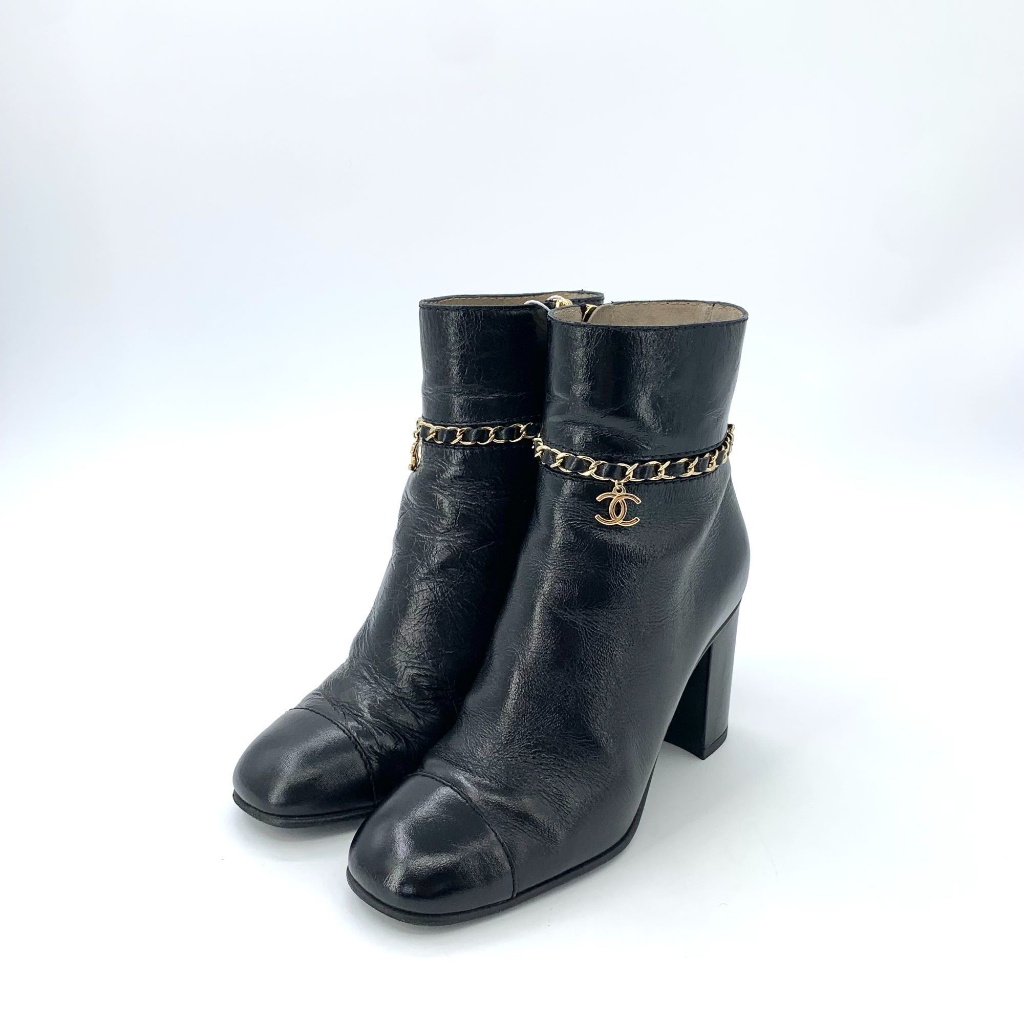 Chanel Womens Black Leather Ankle Boots With Gold Chain Acce