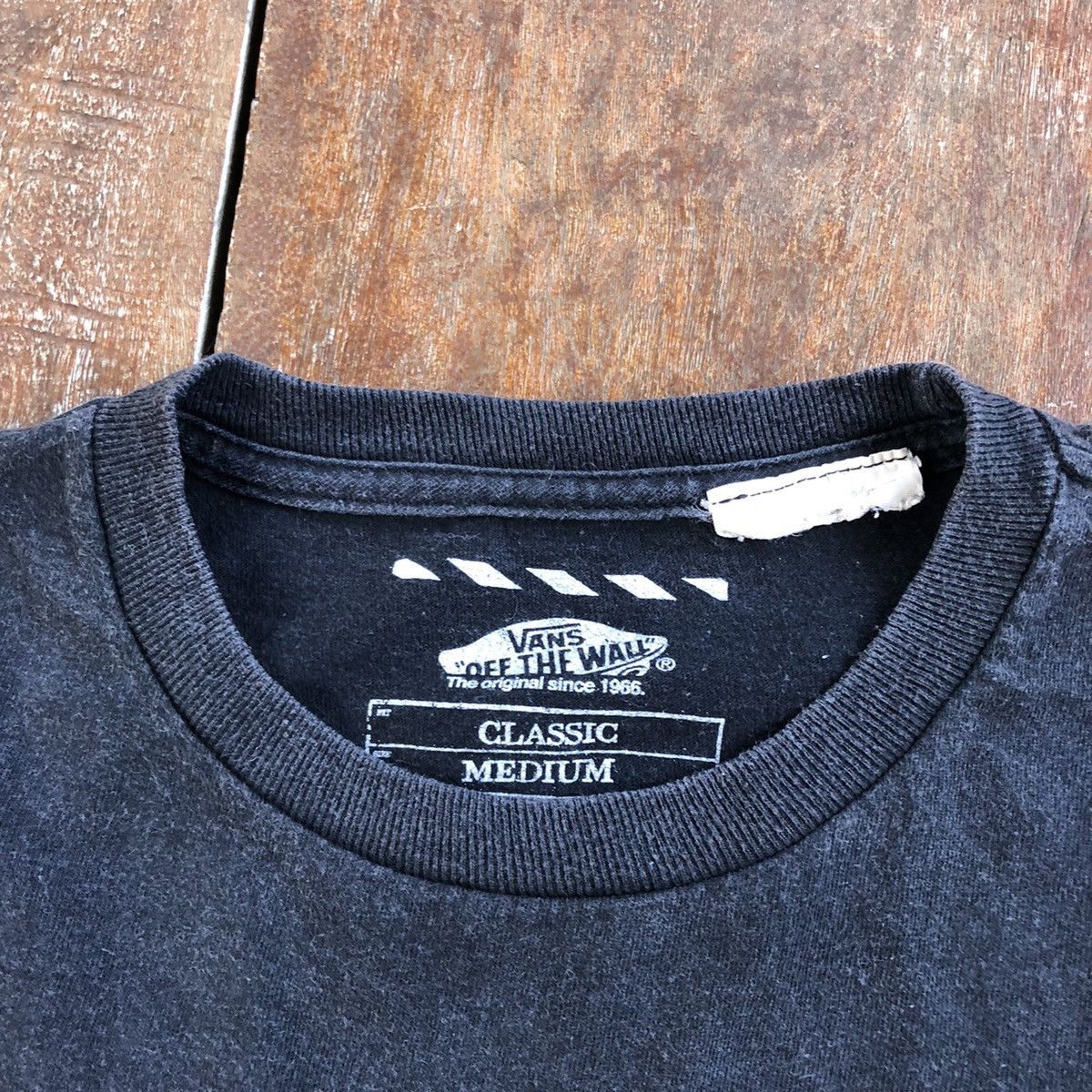 Vans Vintage Thrashed Faded Vans Of The Wall Rare Shirt Size US M / EU 48-50 / 2 - 4 Thumbnail
