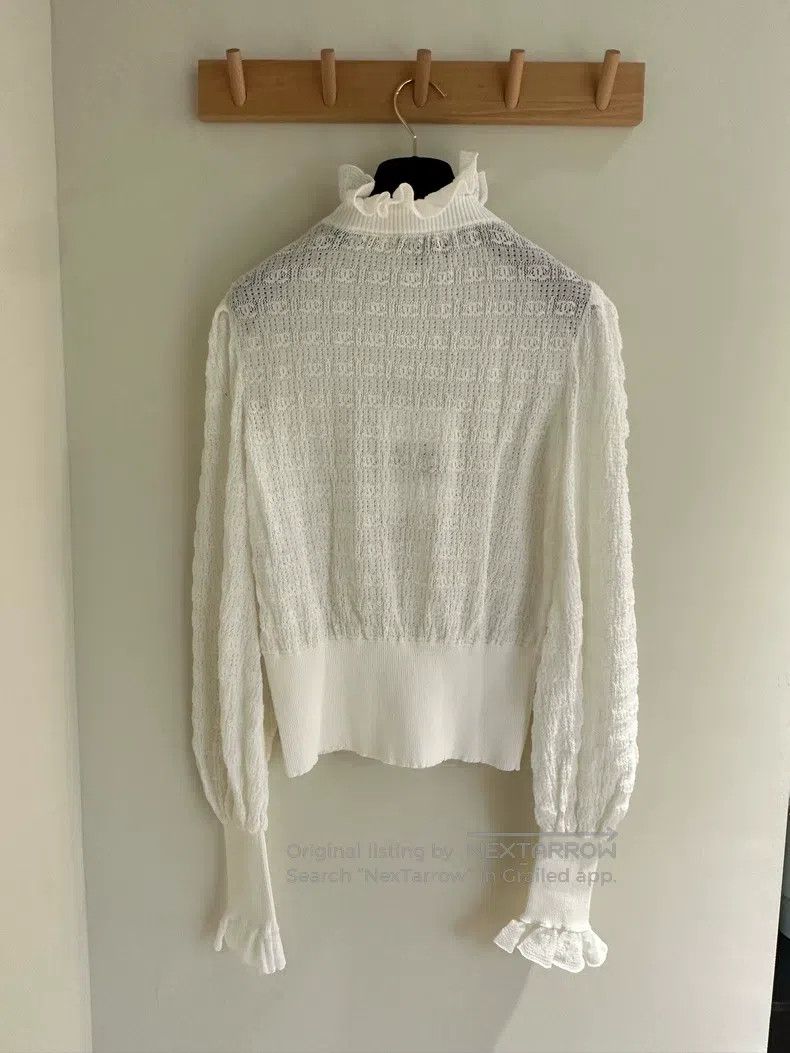 Chanel Chanel 22B ruffled logo knitwear sweater Size XXS / US 00 / IT 34 - 2 Thumbnail