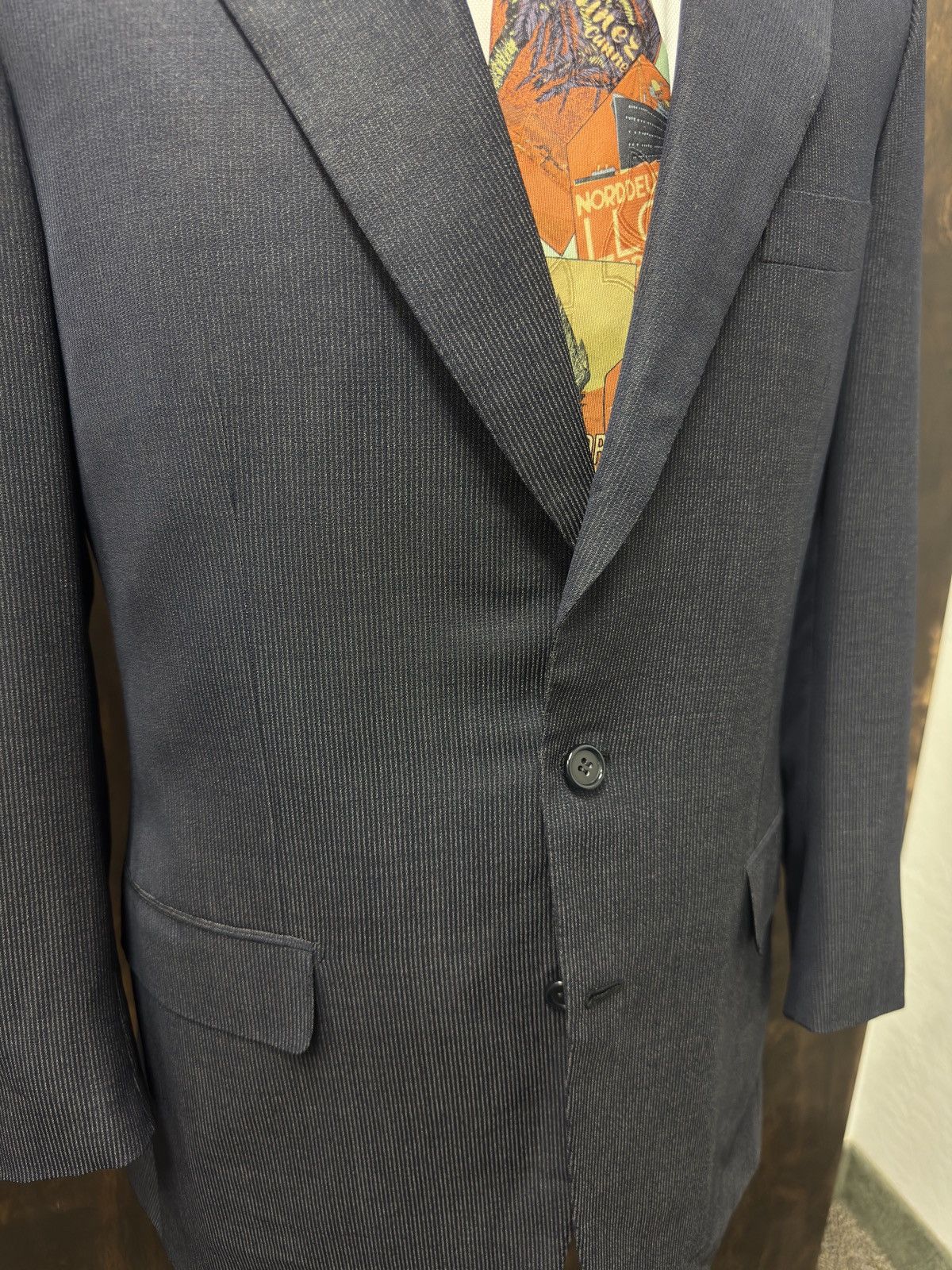 Brioni Brioni Made in Italy Vintage Peak Lapel Silk Jacket 40 R Size 40R - 5 Thumbnail