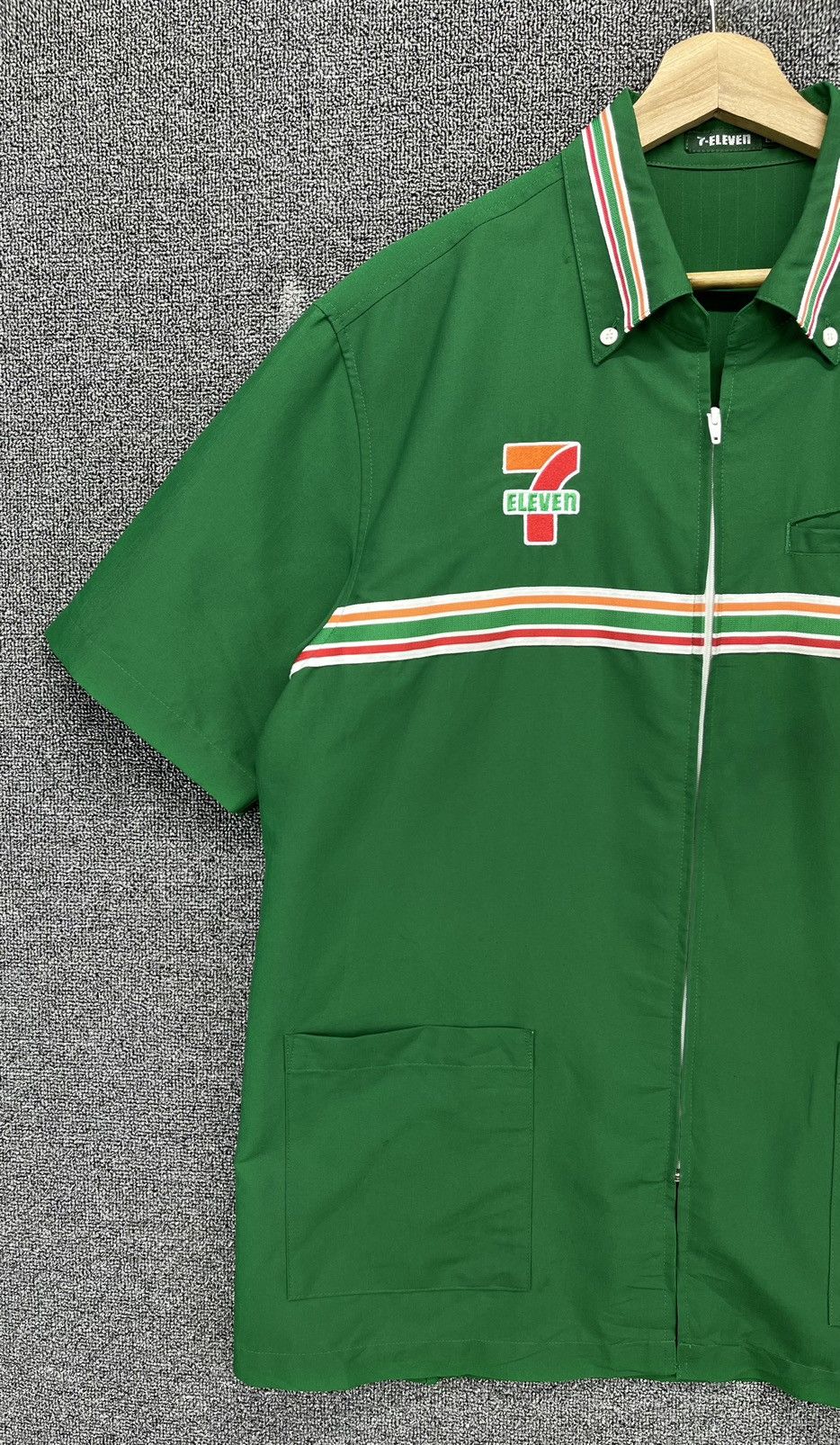 Japanese Brand Vintage 90's 7 ELEVEN Uniform Workwear Zip Up Jacket Size US L / EU 52-54 / 3 - 5 Thumbnail