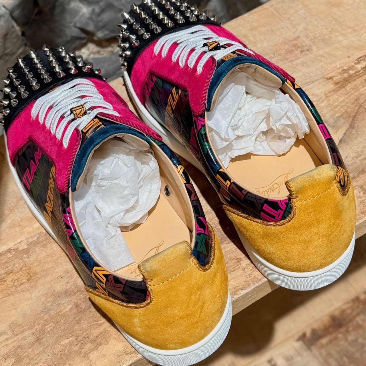 Christian Louboutin Christian Louboutin Logo Louis Junior Spikes Sneakers Size US 10.5 / EU 43-44 - 5 Thumbnail