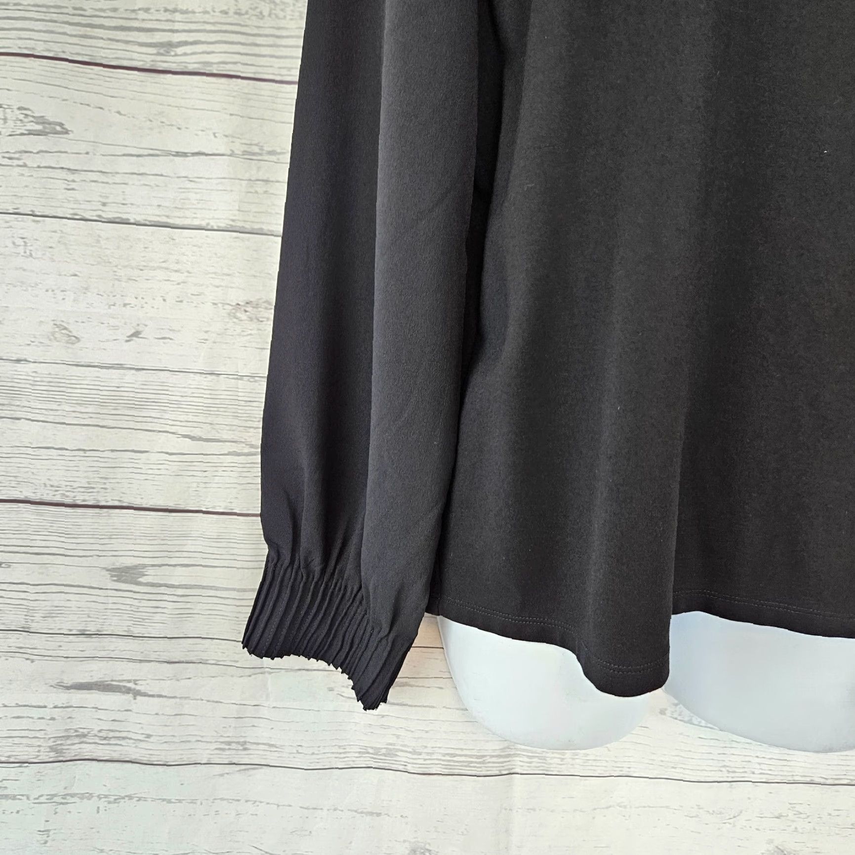 Vintage Chicos Womens Top Blouse Solid Black V-Neck Long Sleeve L Size Large Shirt Womens Size L / US 10 / IT 46 - 4 Thumbnail