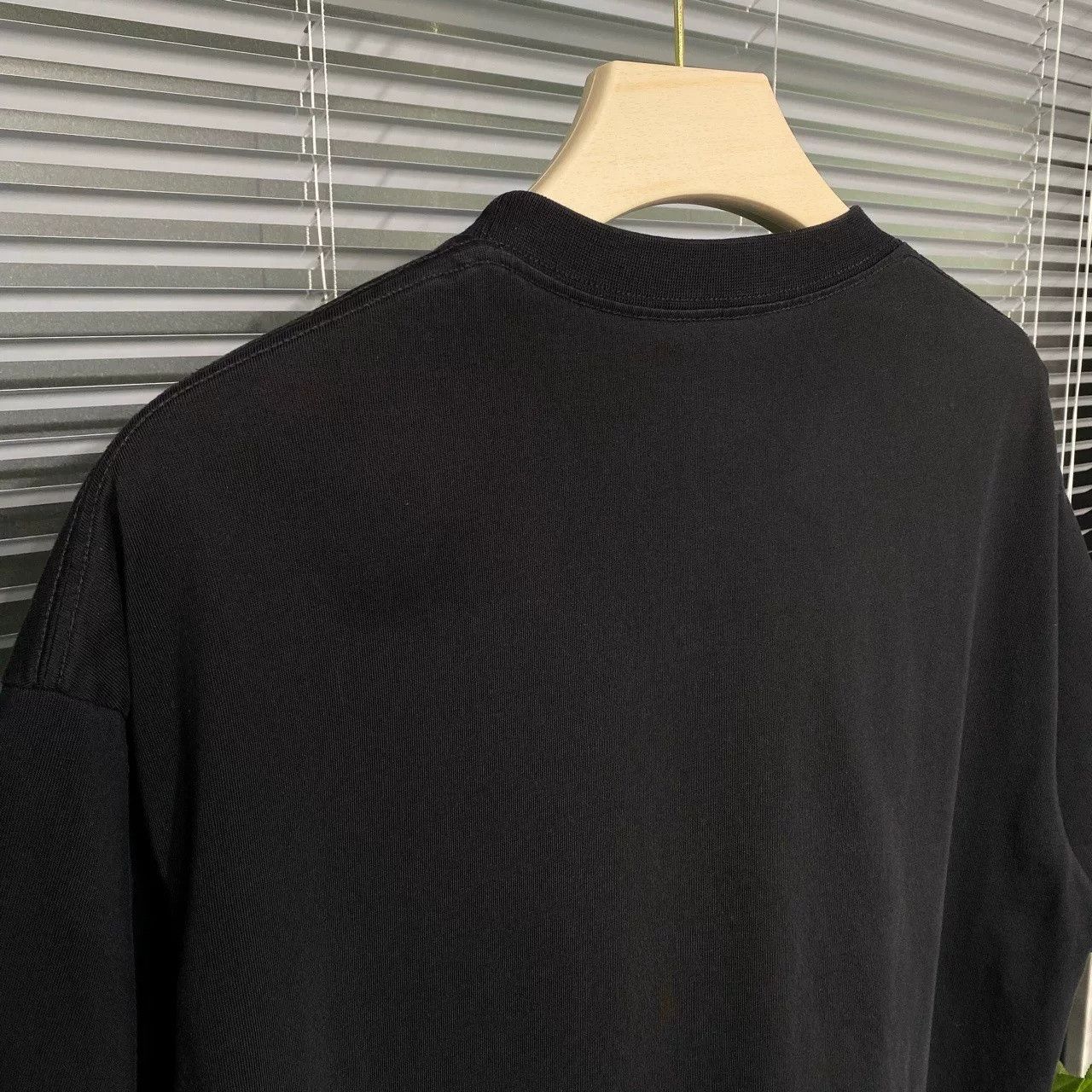Balenciaga Balenciaga Paris Logo Print T-Shirt Size US S / EU 44-46 / 1 - 7 Thumbnail