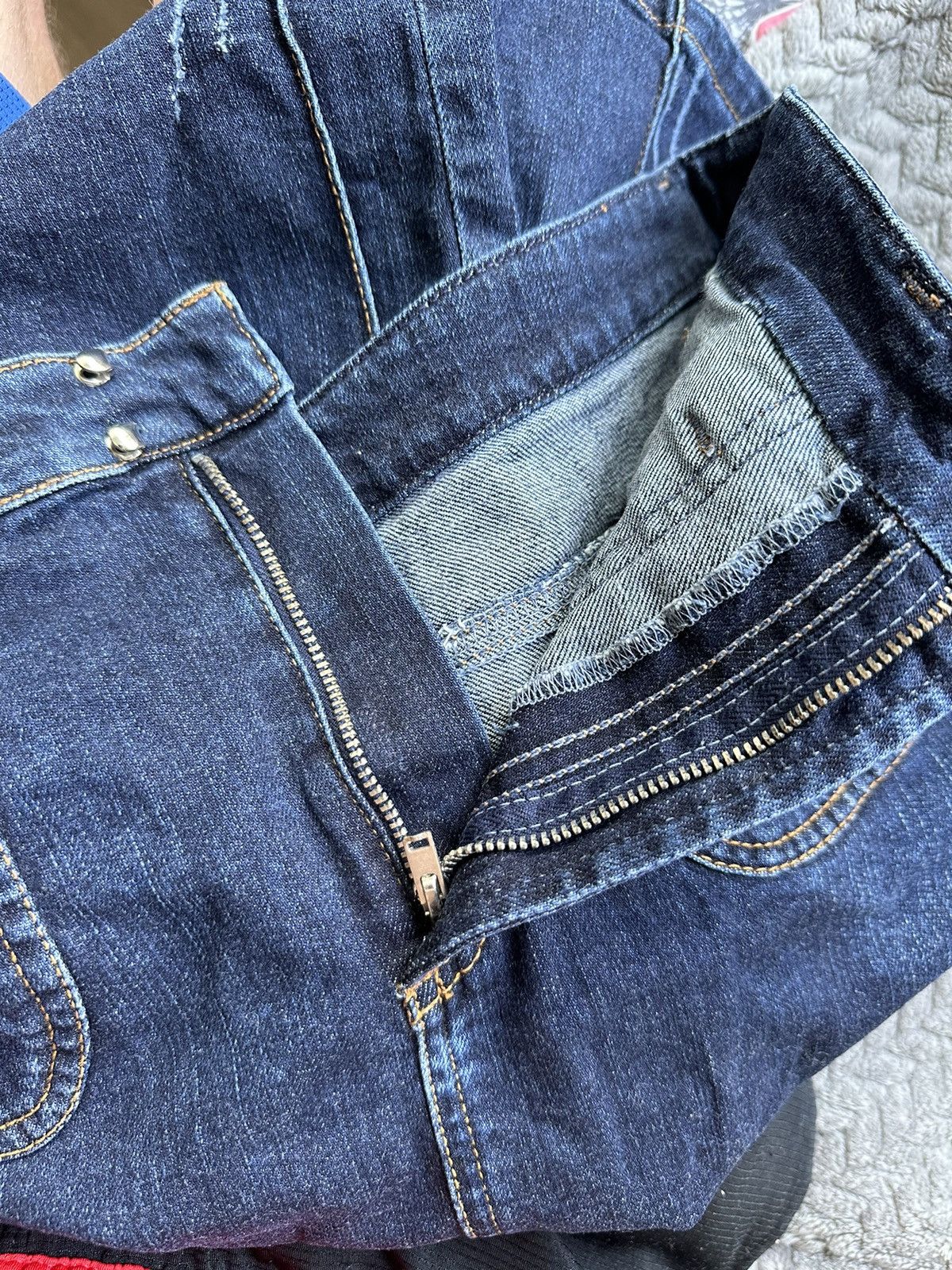 Dolce & Gabbana VTG Dolce & Gabbana Denim Pockets Mini Skirt Blue Size IT 44 Size 30" / US 8 / IT 44 - 8 Thumbnail