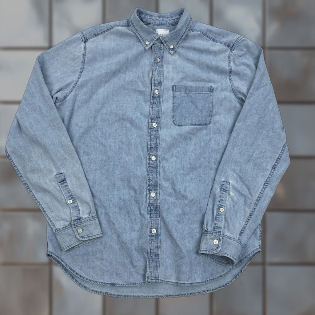 Gap GAP Men's Light Indigo Denim Button-Down Shirt Long Sleeve Casual Size L Model FA21 LS 1 PKT Size US L / EU 52-54 / 3 - 1 Thumbnail
