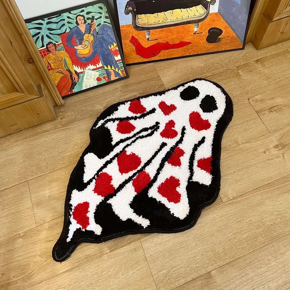 Designer × Vintage Handmade Tufted Heart Ghost Rug Size ONE SIZE - 2 Thumbnail