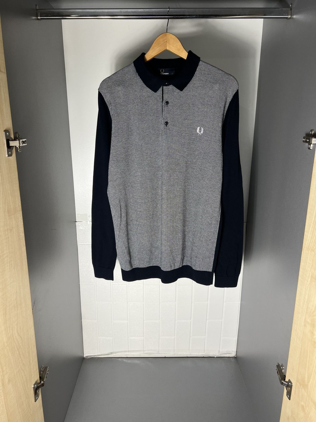 Fred Perry VINTAGE FRED PERRY LONG SLEEVE POLO CASUAL DESIGNER DELUX Size US L / EU 52-54 / 3 - 9 Thumbnail
