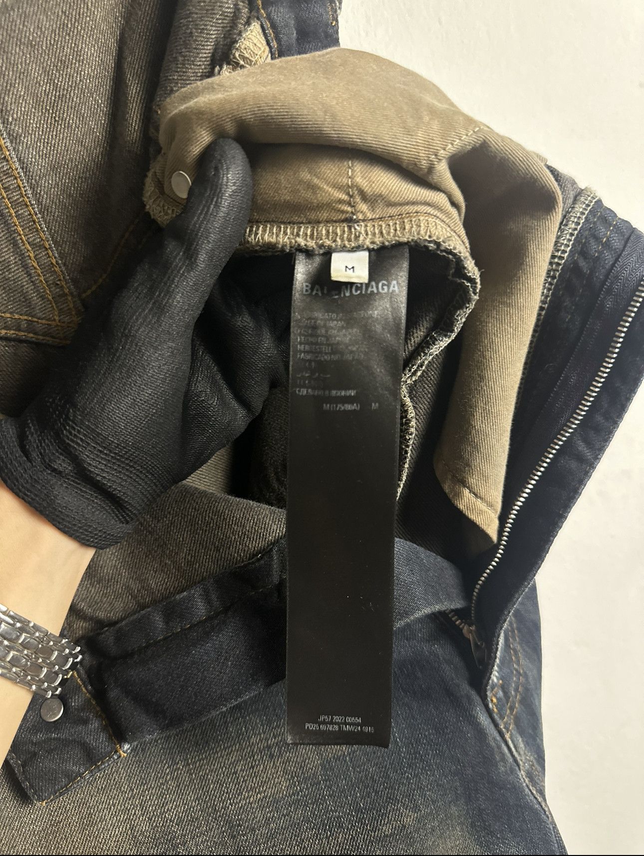 Balenciaga Balenciaga Mud Wash Destroyed Skater Jeans Size US 32 / EU 48 - 12 Thumbnail