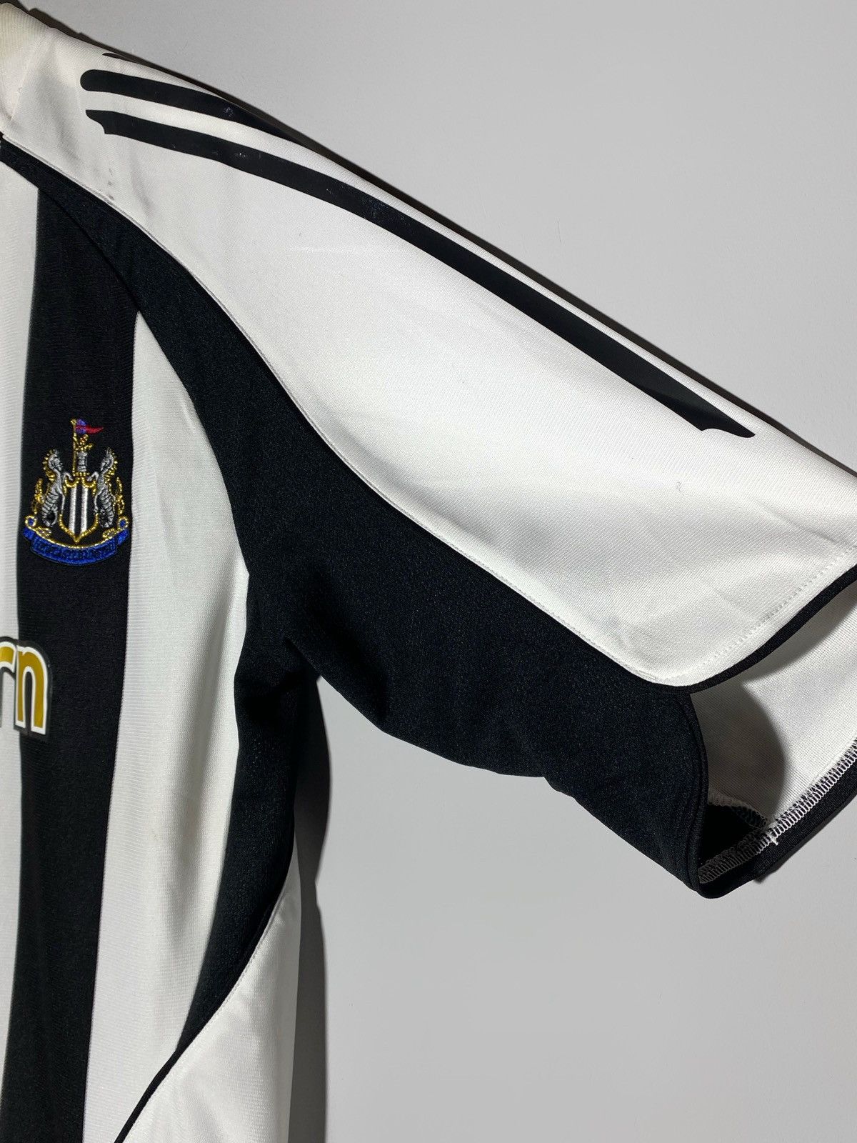 Adidas × Vintage Vintage Adidas Newcastle United Hype Y2k Blokecore Jersey Size US M / EU 48-50 / 2 - 12 Thumbnail
