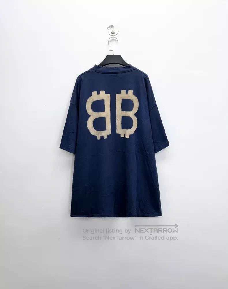 Balenciaga Balenciaga Midnight blue distressed bitcoin logo short-sle Size US XL / EU 56 / 4 - 2 Thumbnail