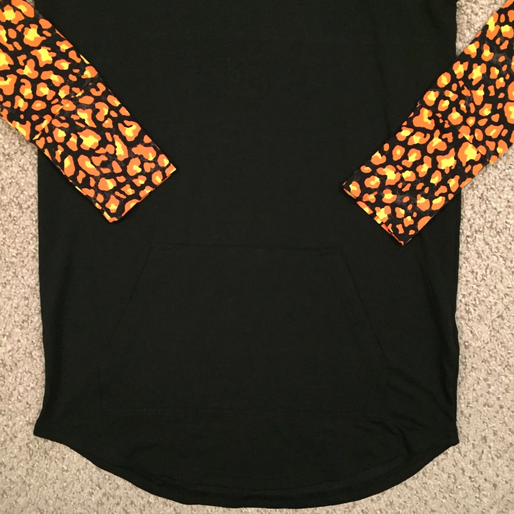 Vintage LuLaRoe Hoodie Womens XS Black Orange Animal Print New Size XS / US 0-2 / IT 36-38 - 4 Thumbnail
