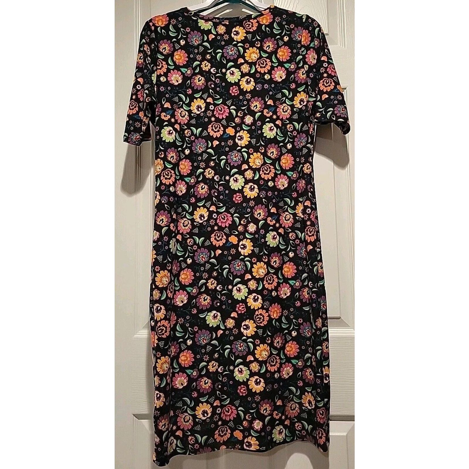 Other LuLaRoe Julia Medium Bodycon Floral Butter Soft Black Print Size M / US 6-8 / IT 42-44 - 3 Thumbnail