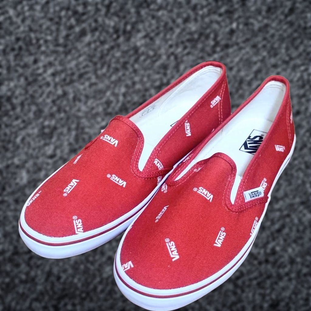 Vans Item Specifications: Brand: Vans Size US 6 / IT 36 - 1 Thumbnail