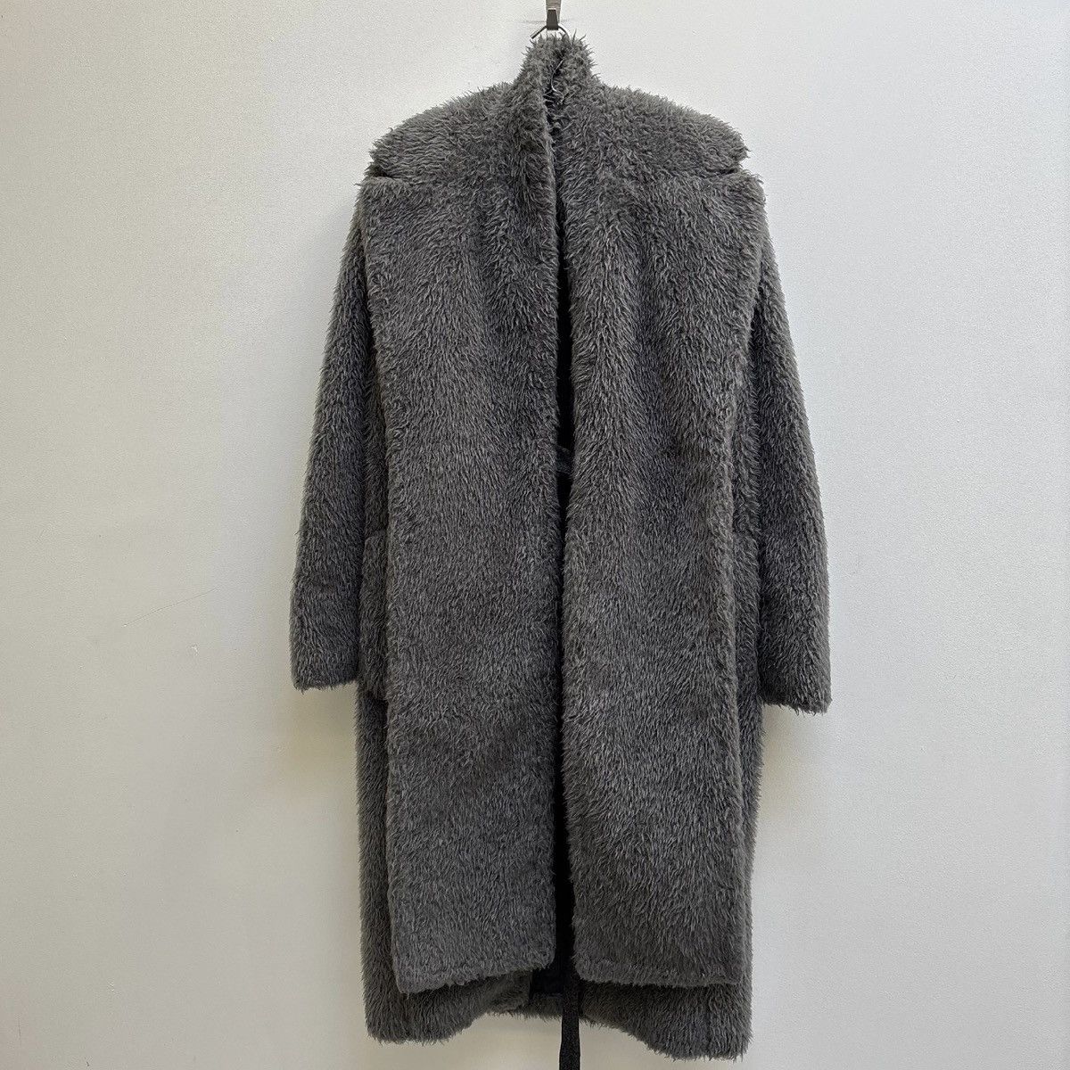 Helmut Lang FW19 Helmut Lang Layered Shaggy Fur Charcoal Robe Size M / US 6-8 / IT 42-44 - 3 Thumbnail