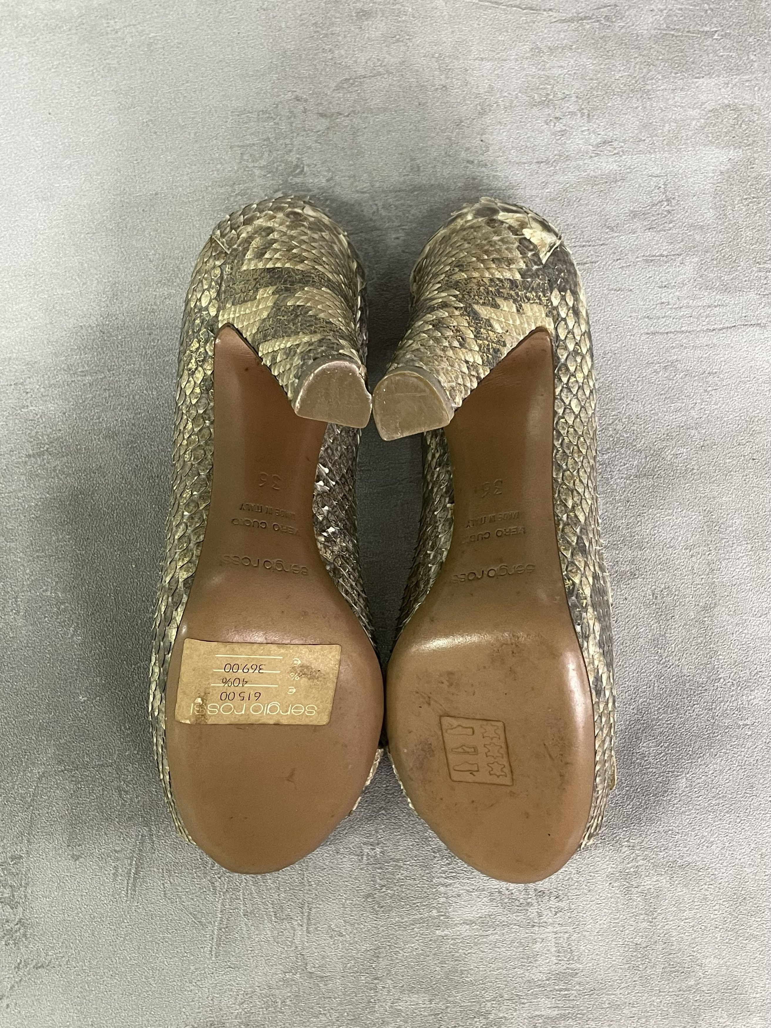 Sergio Rossi Sergio Rossi Golden 100mm Peep Toes Pumps Size US 6 / IT 36 - 7 Thumbnail