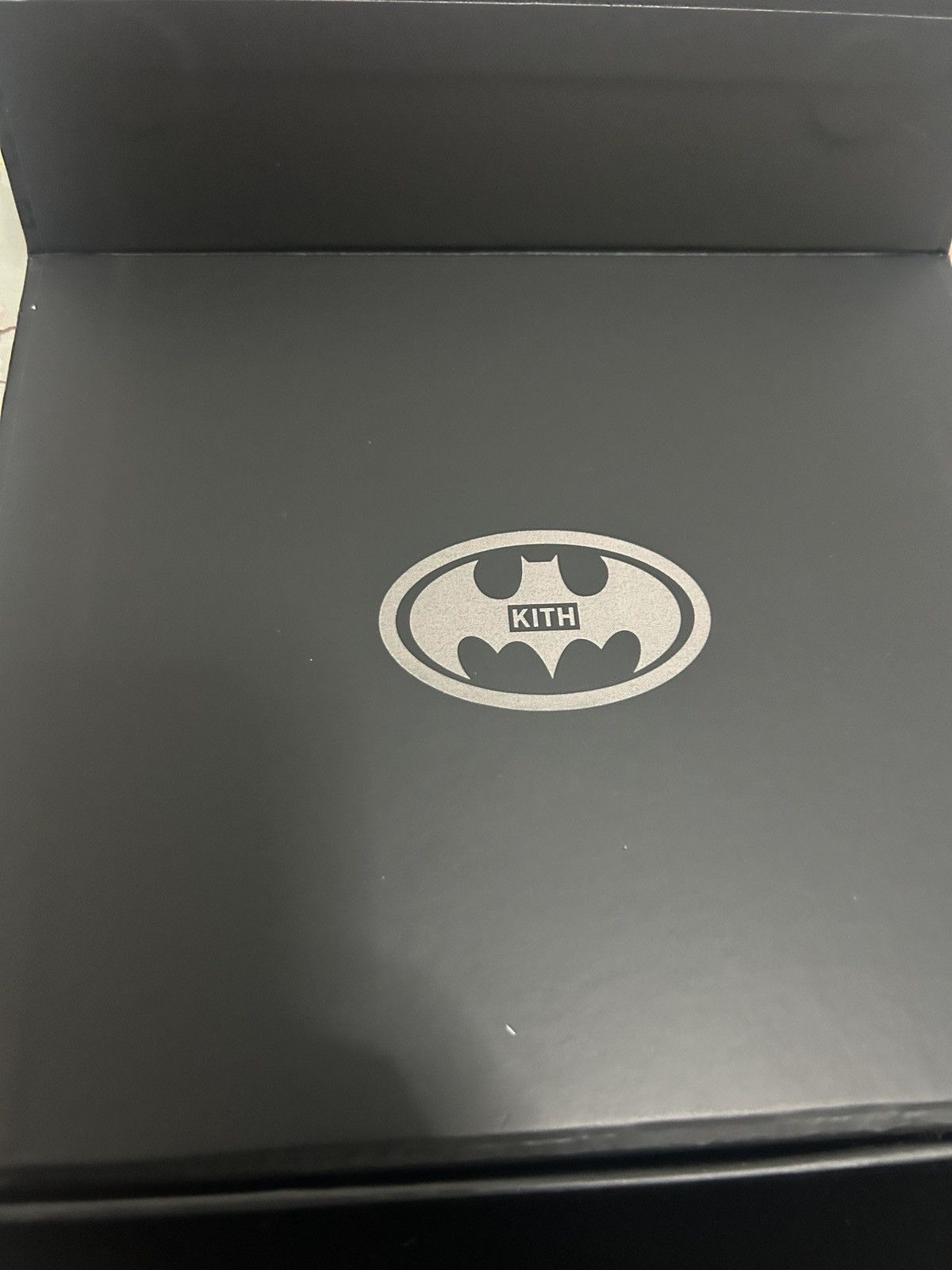 DC Comics × Kith Kith x batman pin set (7) enamel Size ONE SIZE - 3 Thumbnail