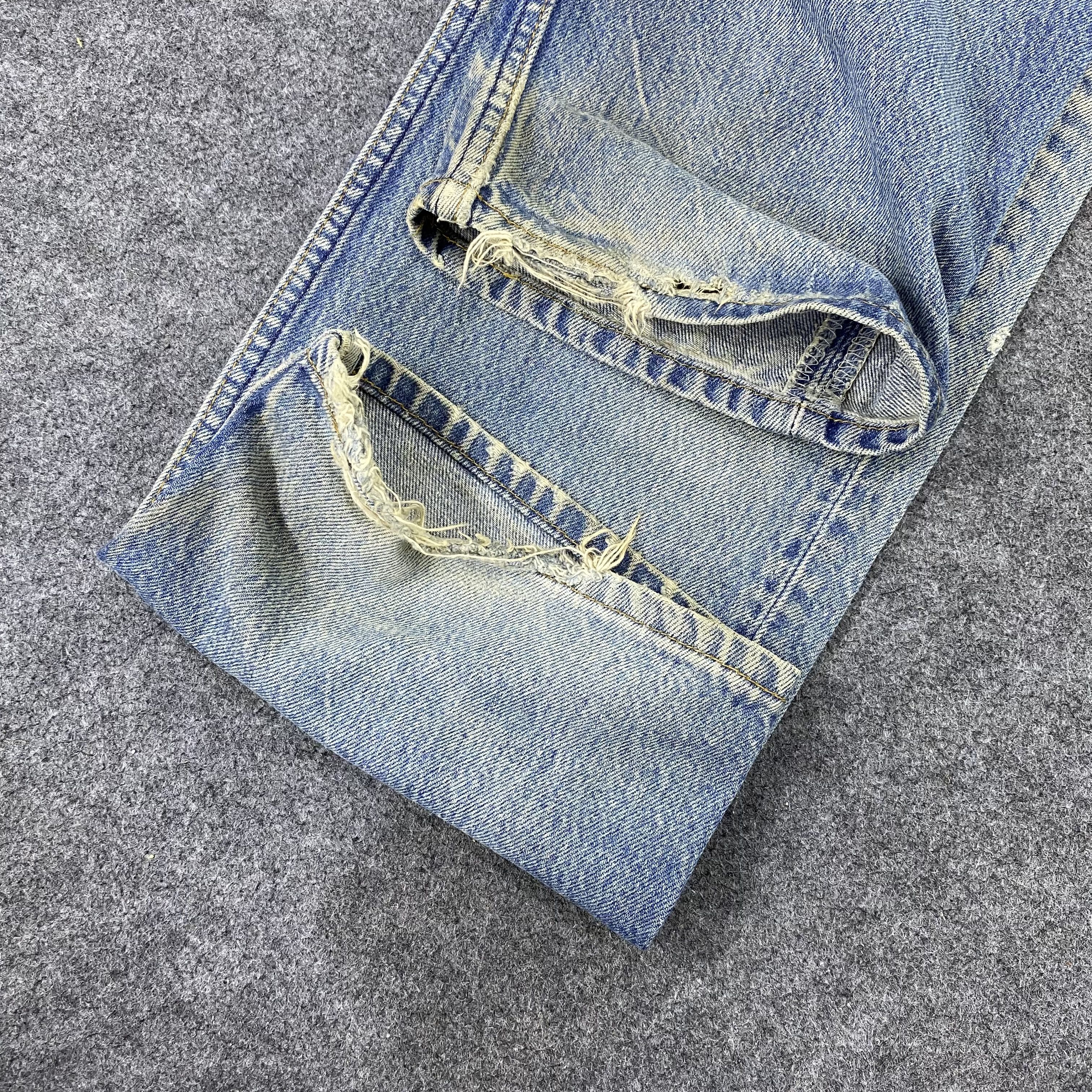 Vintage Levi's 501 Blue Wash Distressed Jeans-J1159