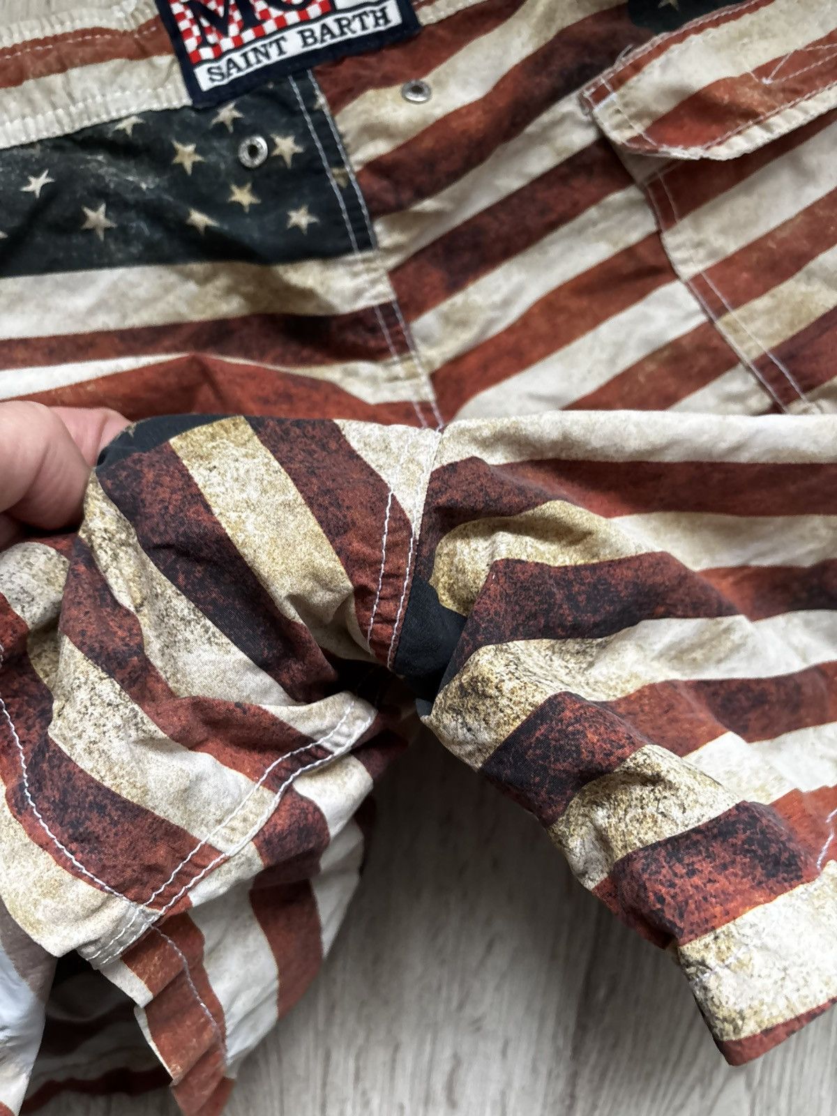 MC2 Saint Barth rare MC2 Saint Barth American Flag beach shorts Size US 36 / EU 52 - 16 Thumbnail